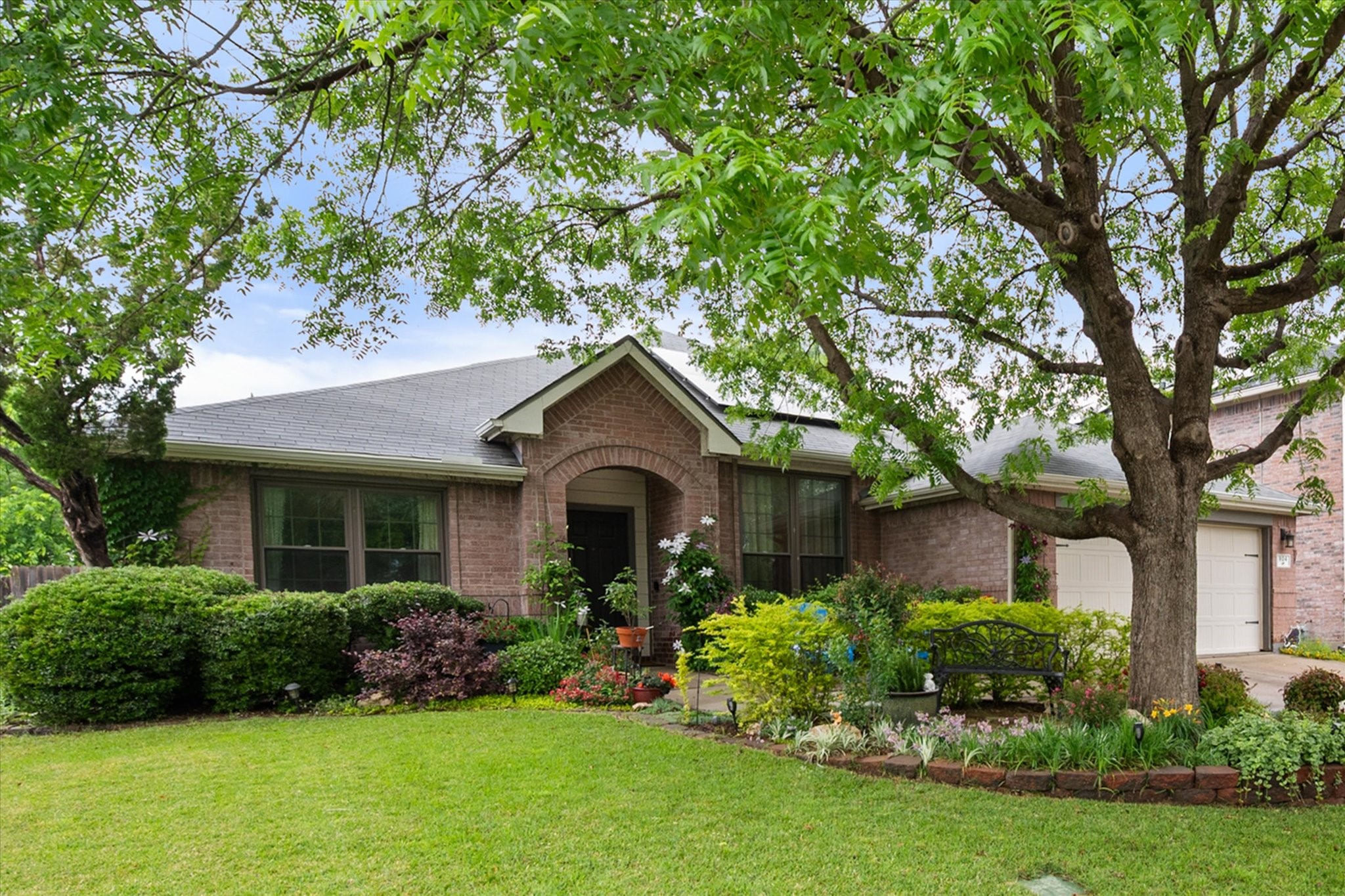 904 Lindstrom Drive Fort Worth TX 76131