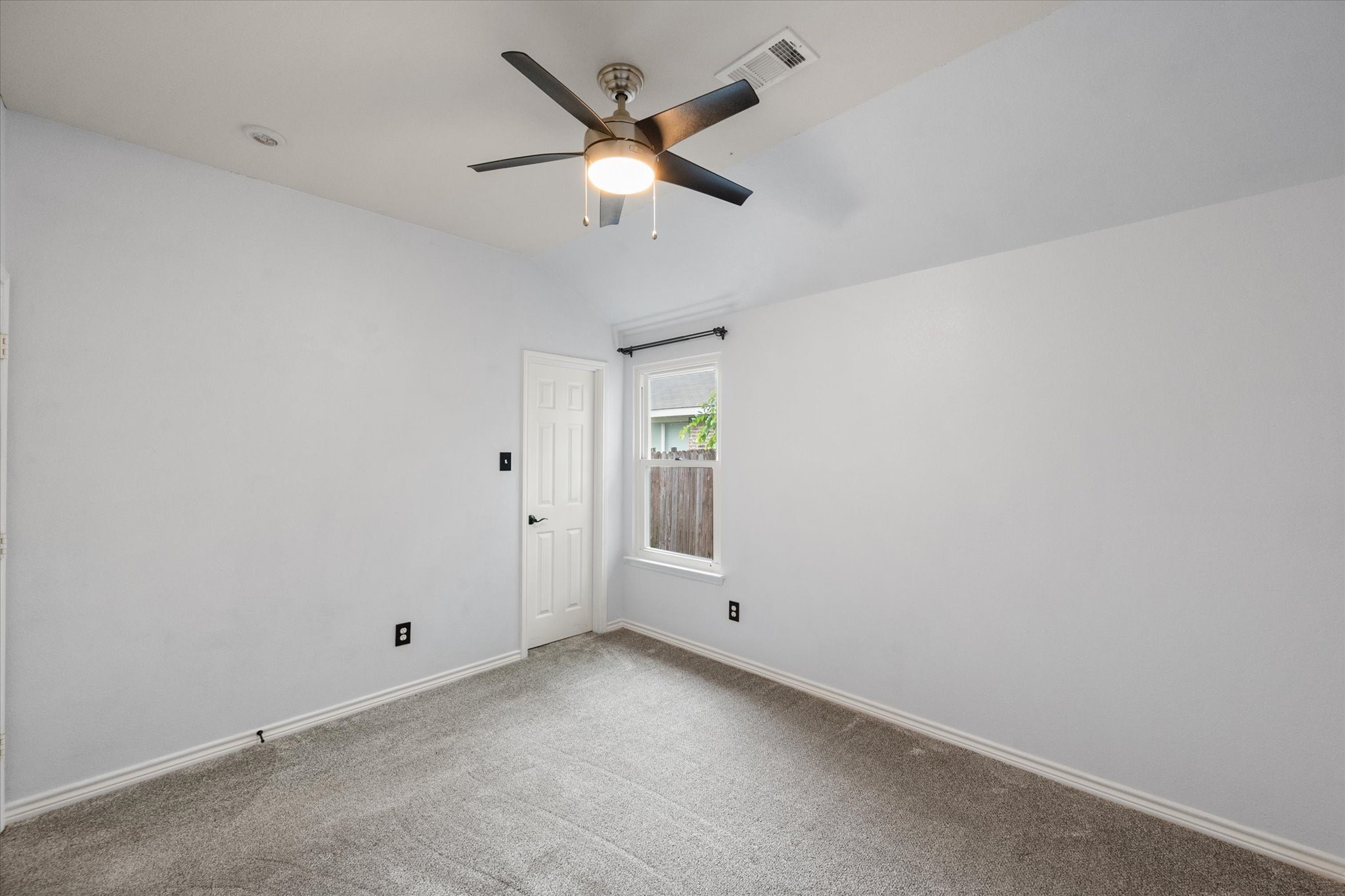 904 Lindstrom Drive Fort Worth TX 76131