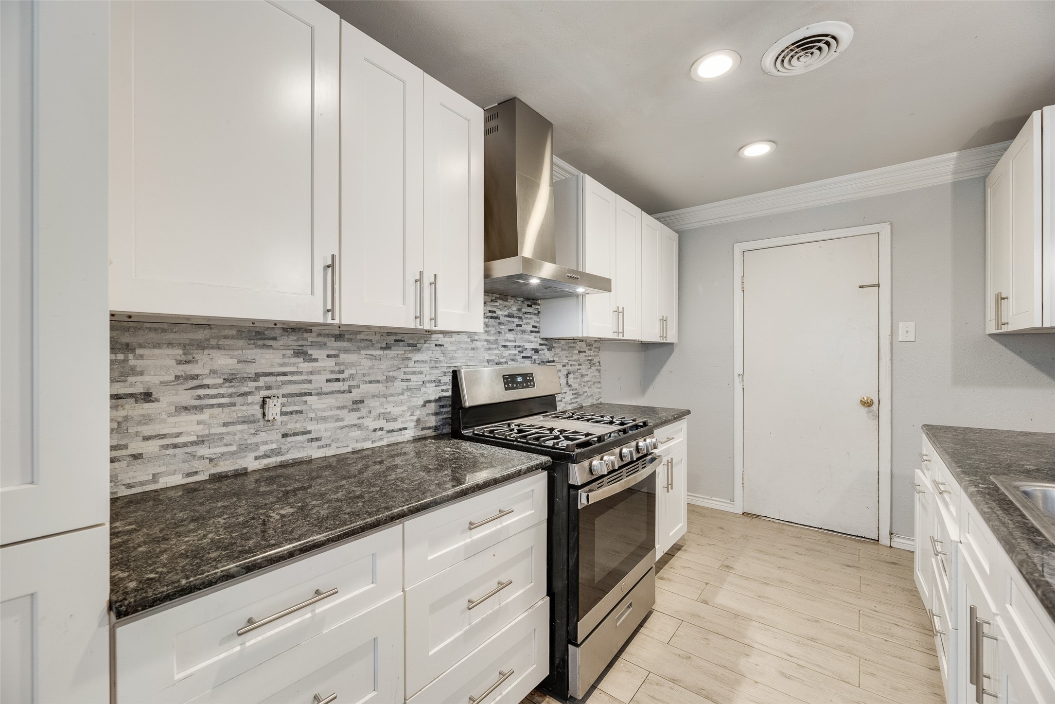 1207 Ridgeway Drive Richardson TX 75080