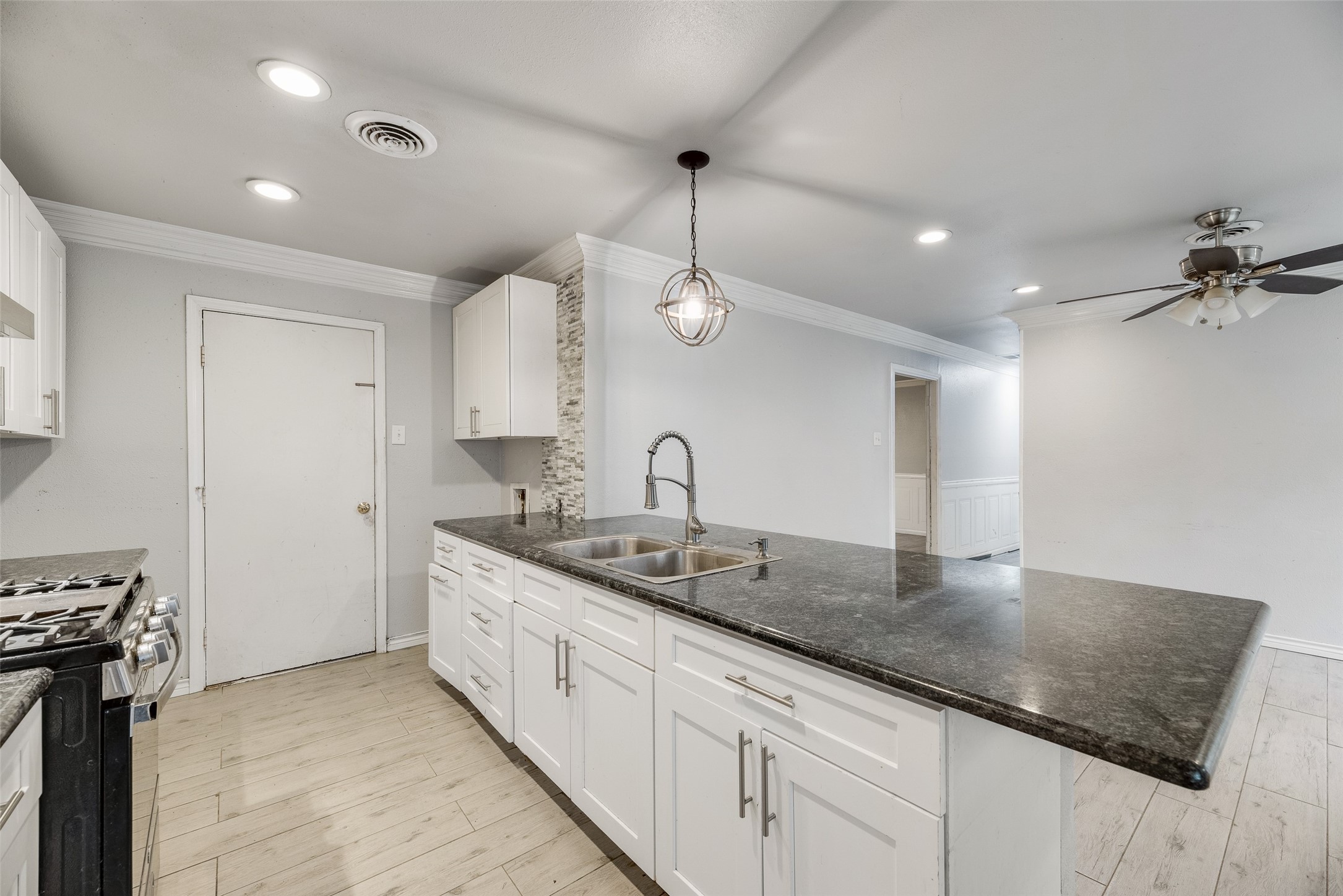1207 Ridgeway Drive Richardson TX 75080
