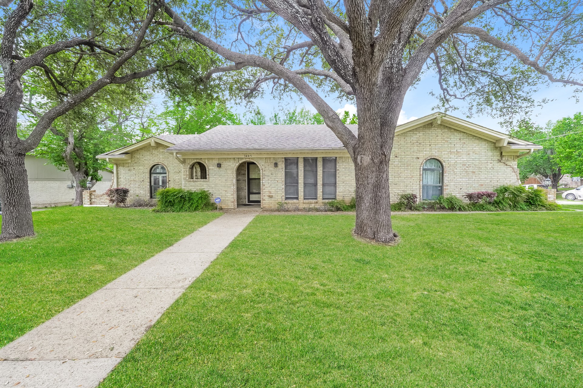 3445 Willowcrest Drive North Richland Hills TX 76117