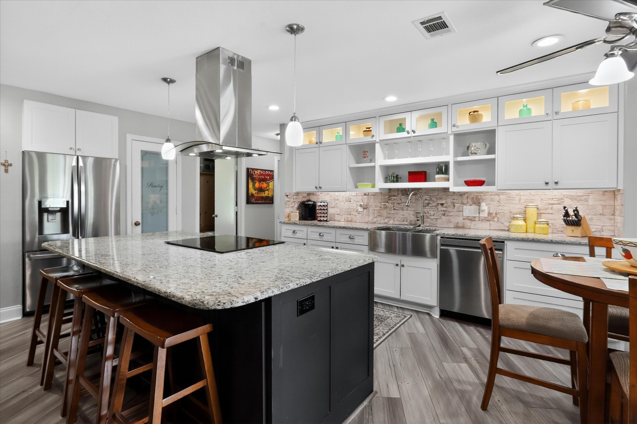 105 Elm Drive Oak Leaf TX 75154
