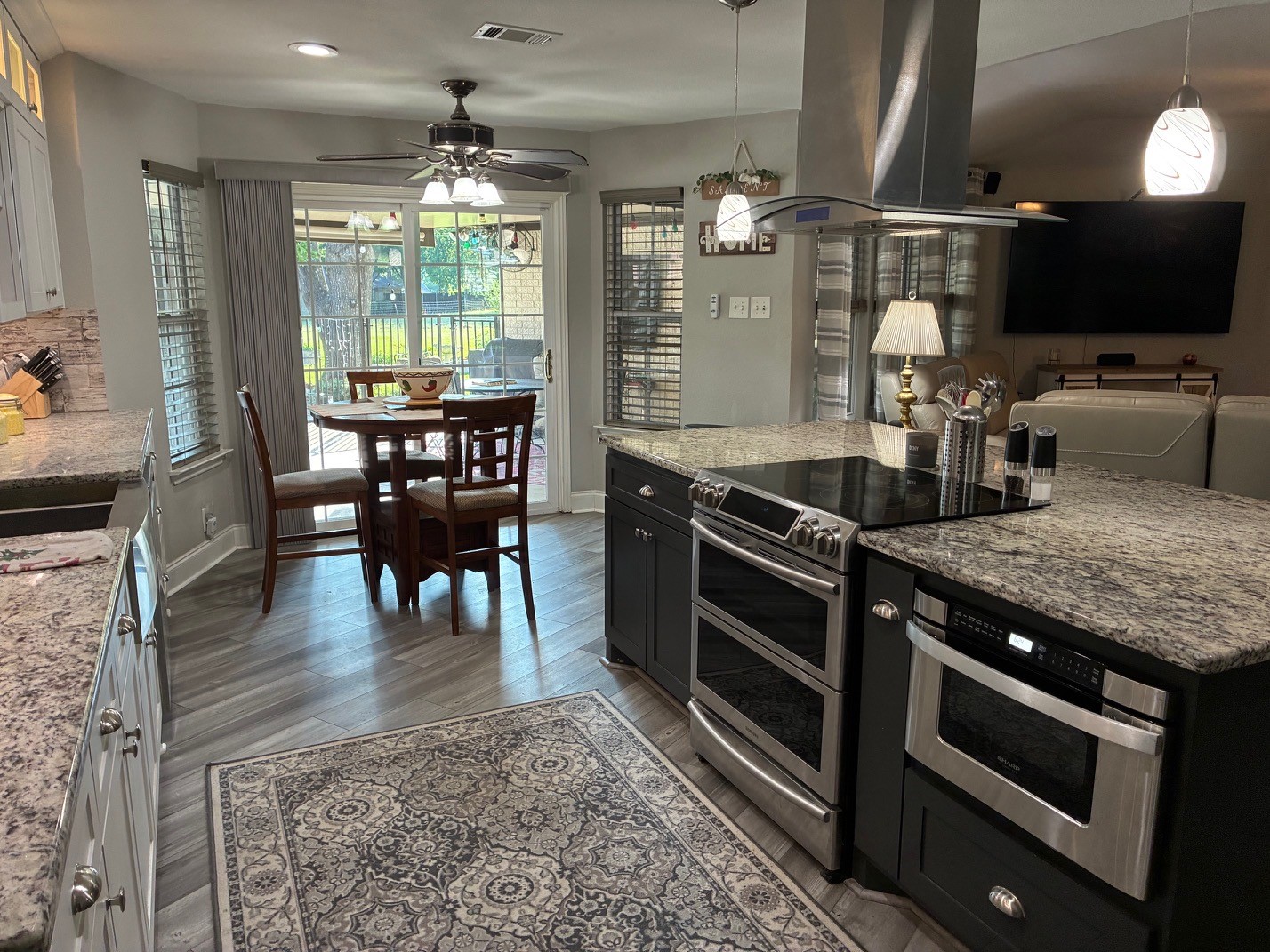 105 Elm Drive Oak Leaf TX 75154
