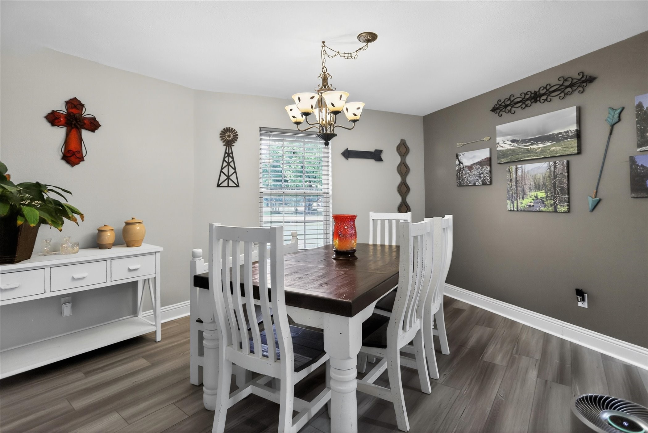 105 Elm Drive Oak Leaf TX 75154