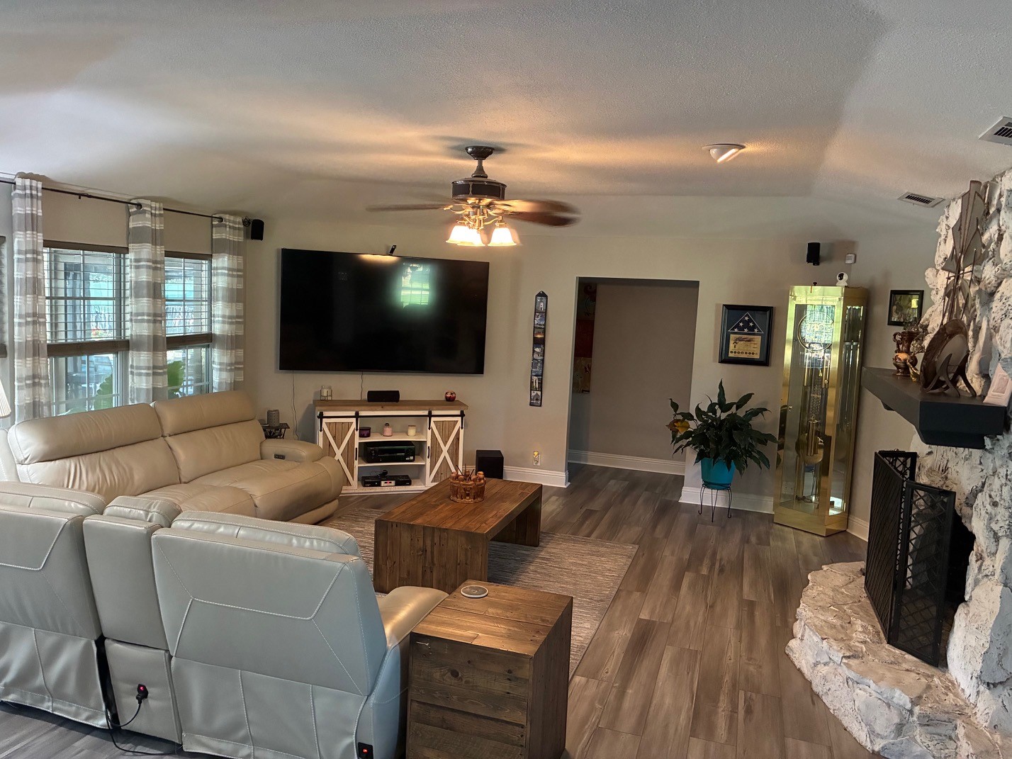 105 Elm Drive Oak Leaf TX 75154