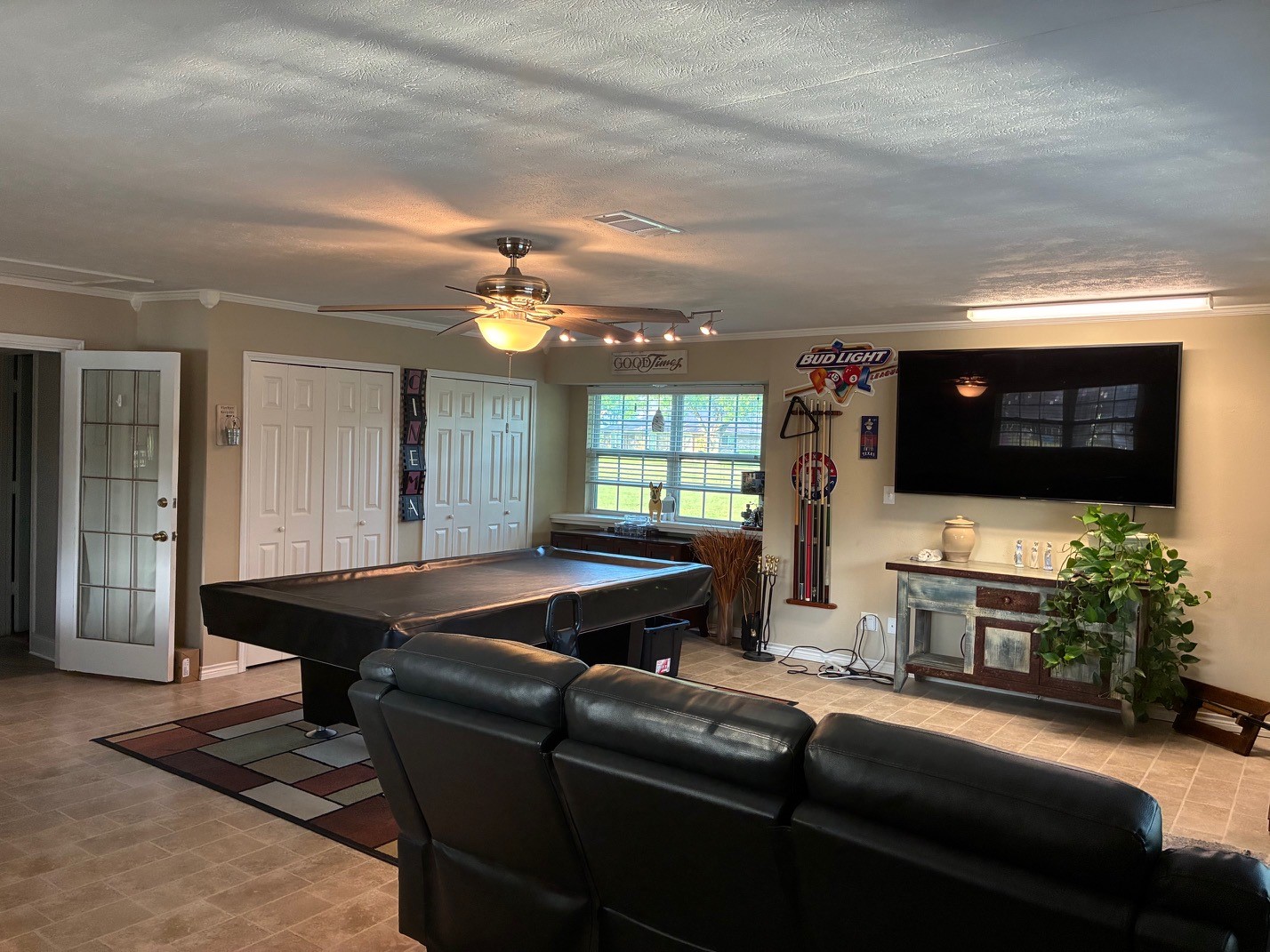 105 Elm Drive Oak Leaf TX 75154