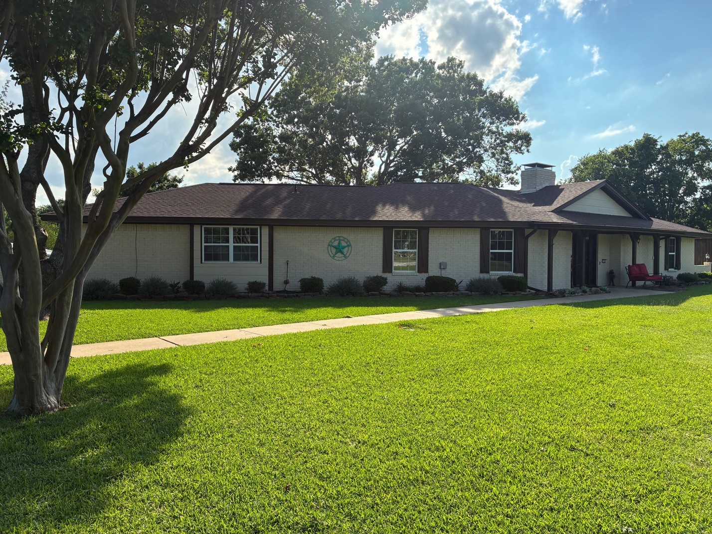 105 Elm Drive Oak Leaf TX 75154