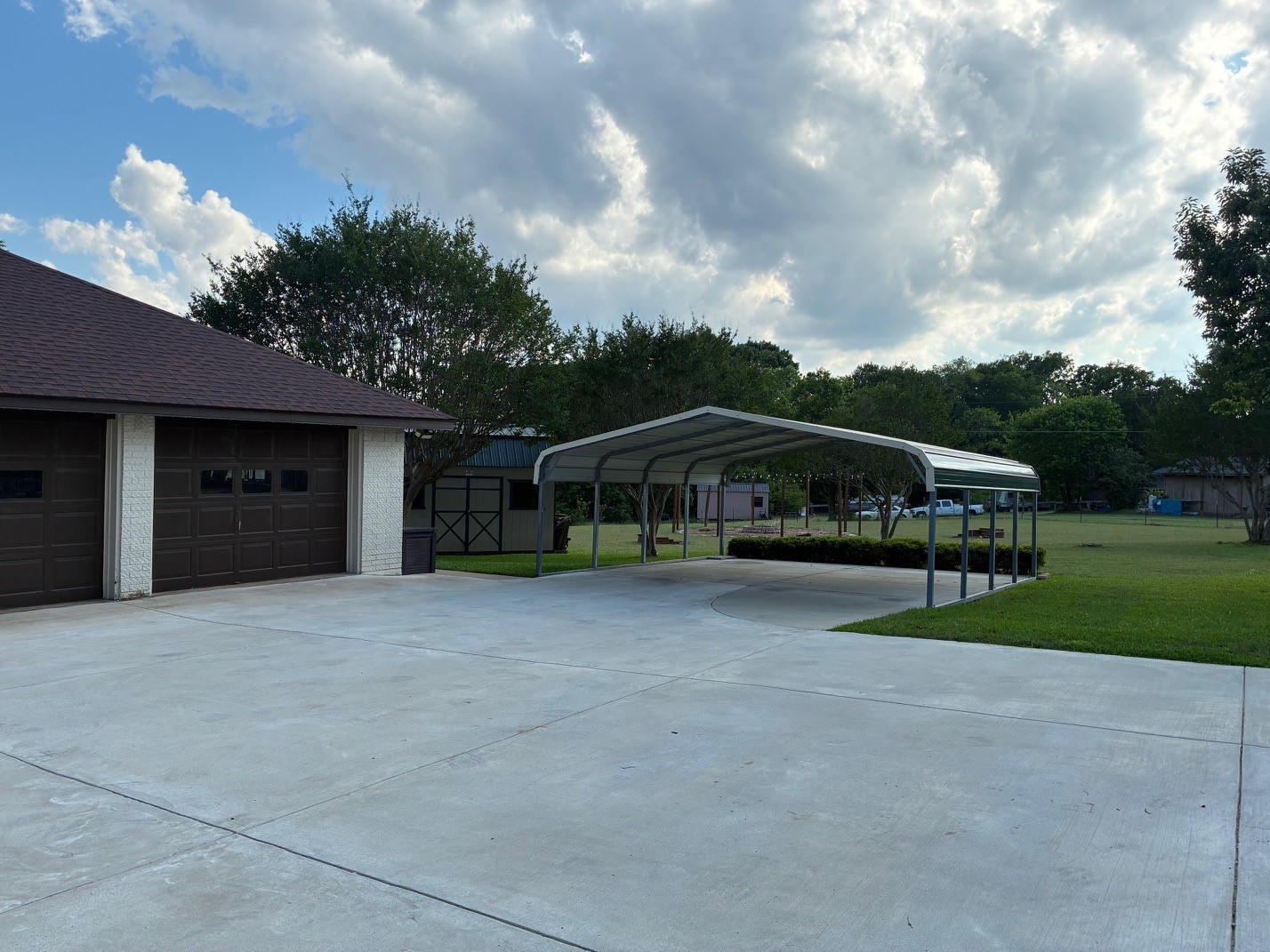 105 Elm Drive Oak Leaf TX 75154