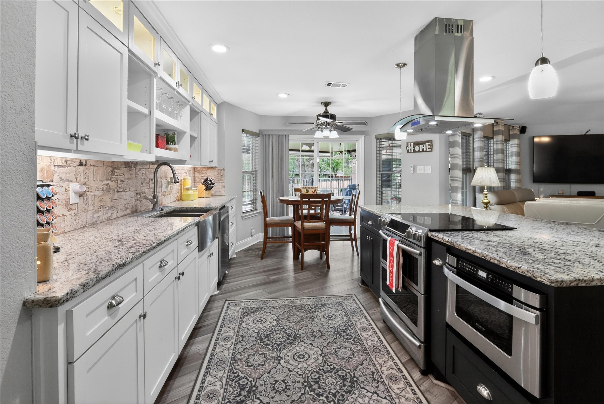 105 Elm Drive Oak Leaf TX 75154