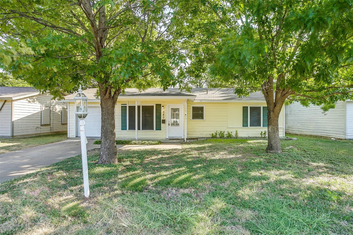 540 NW King Street Burleson TX 76028
