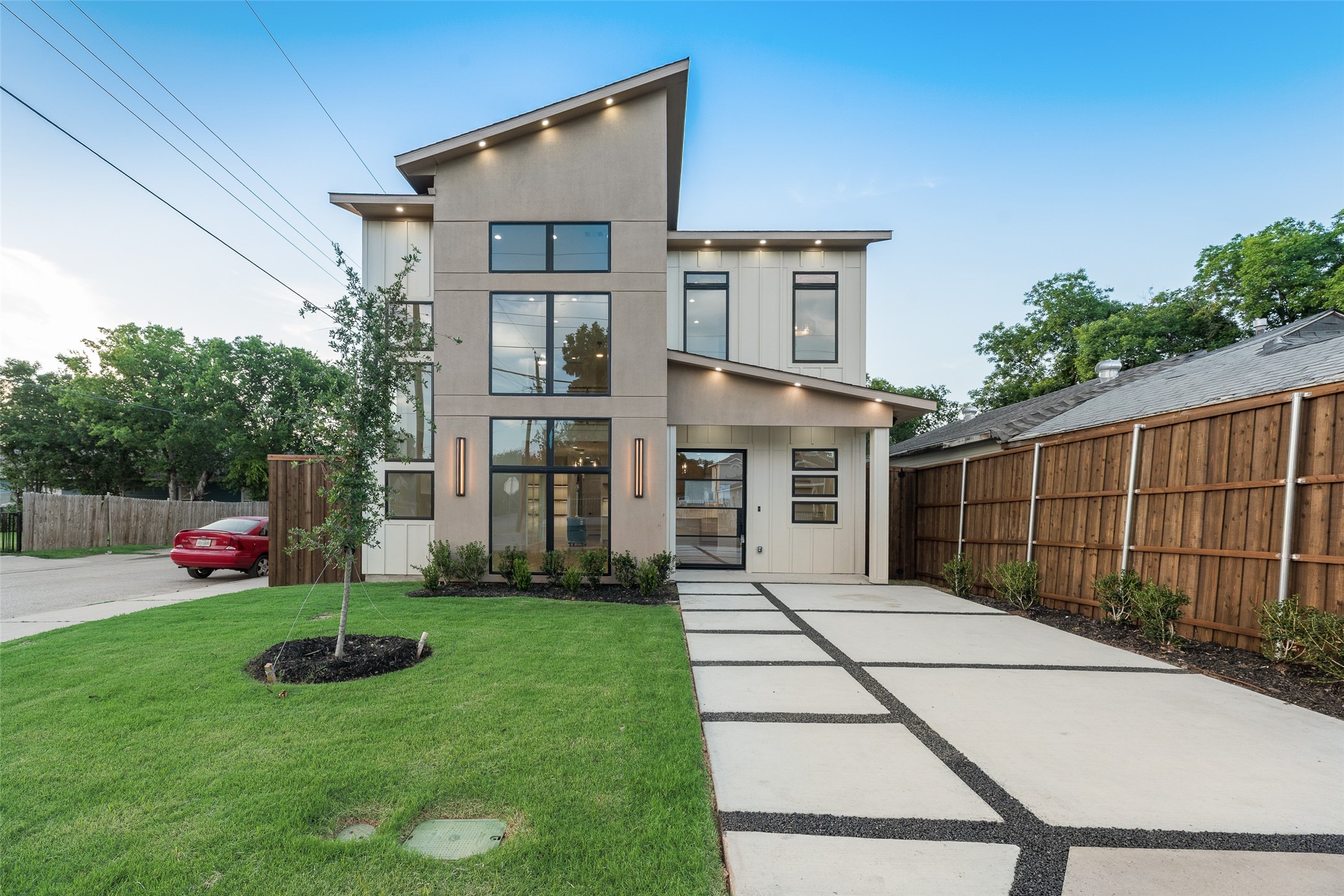 1527 Dennison Street Dallas TX 75212