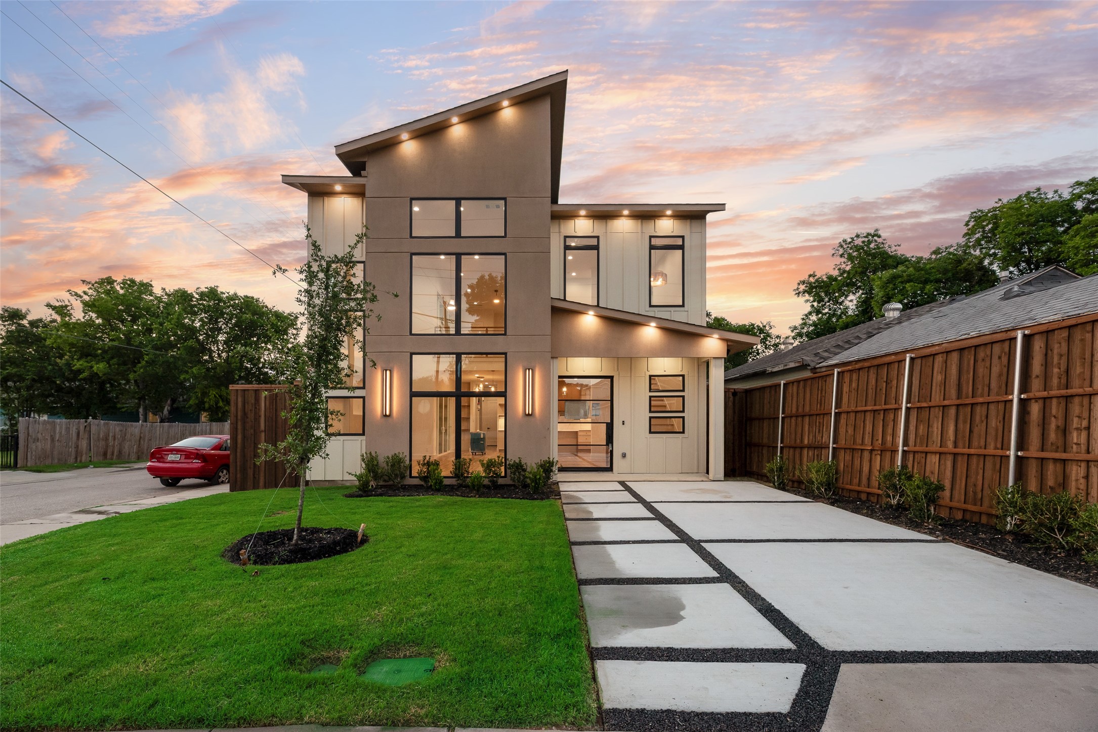1527 Dennison Street Dallas TX 75212