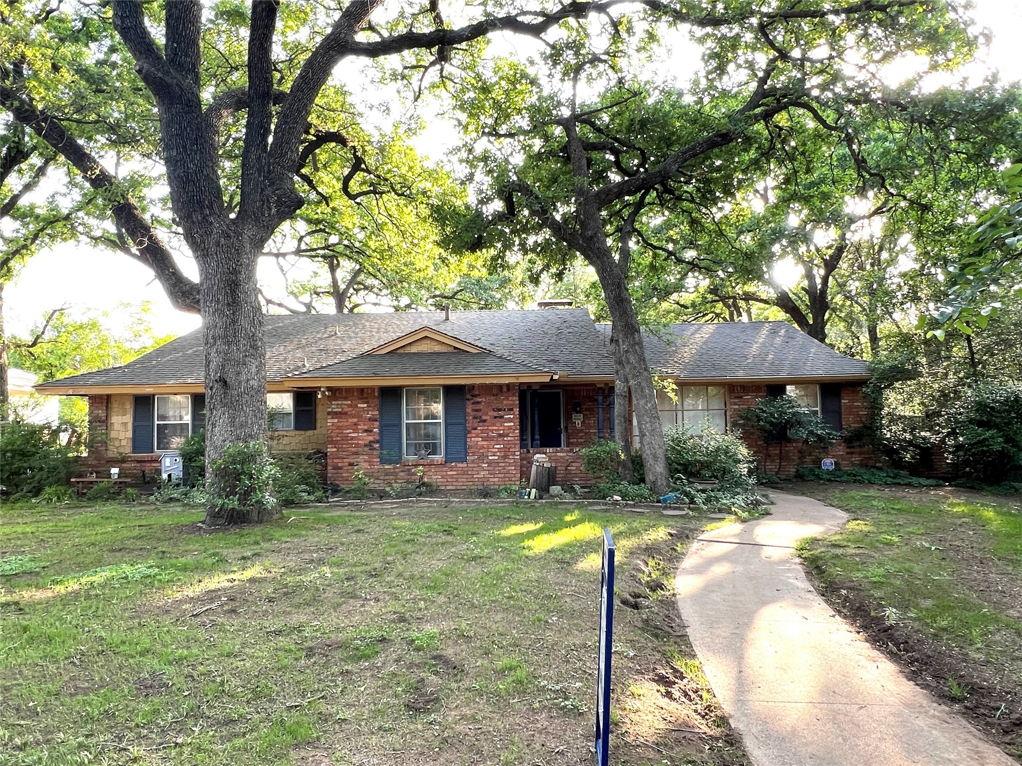 2020 Mill Creek Drive Arlington TX 76010