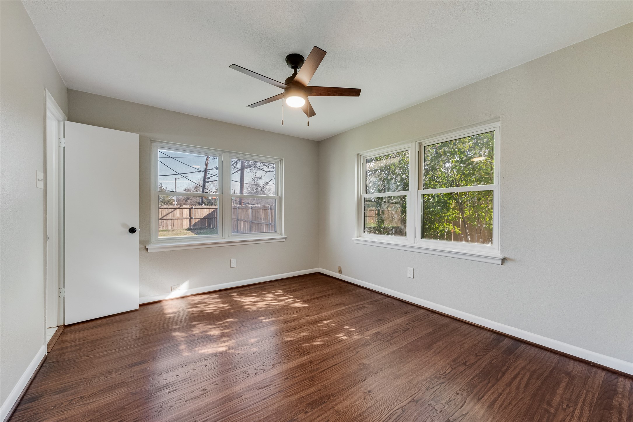 1502 Betsy Lane Irving TX 75061