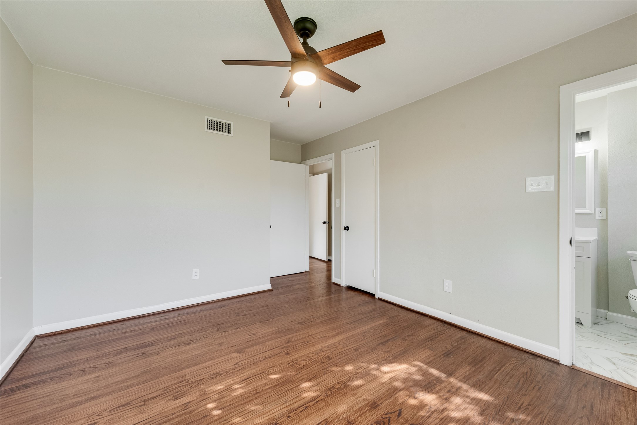 1502 Betsy Lane Irving TX 75061