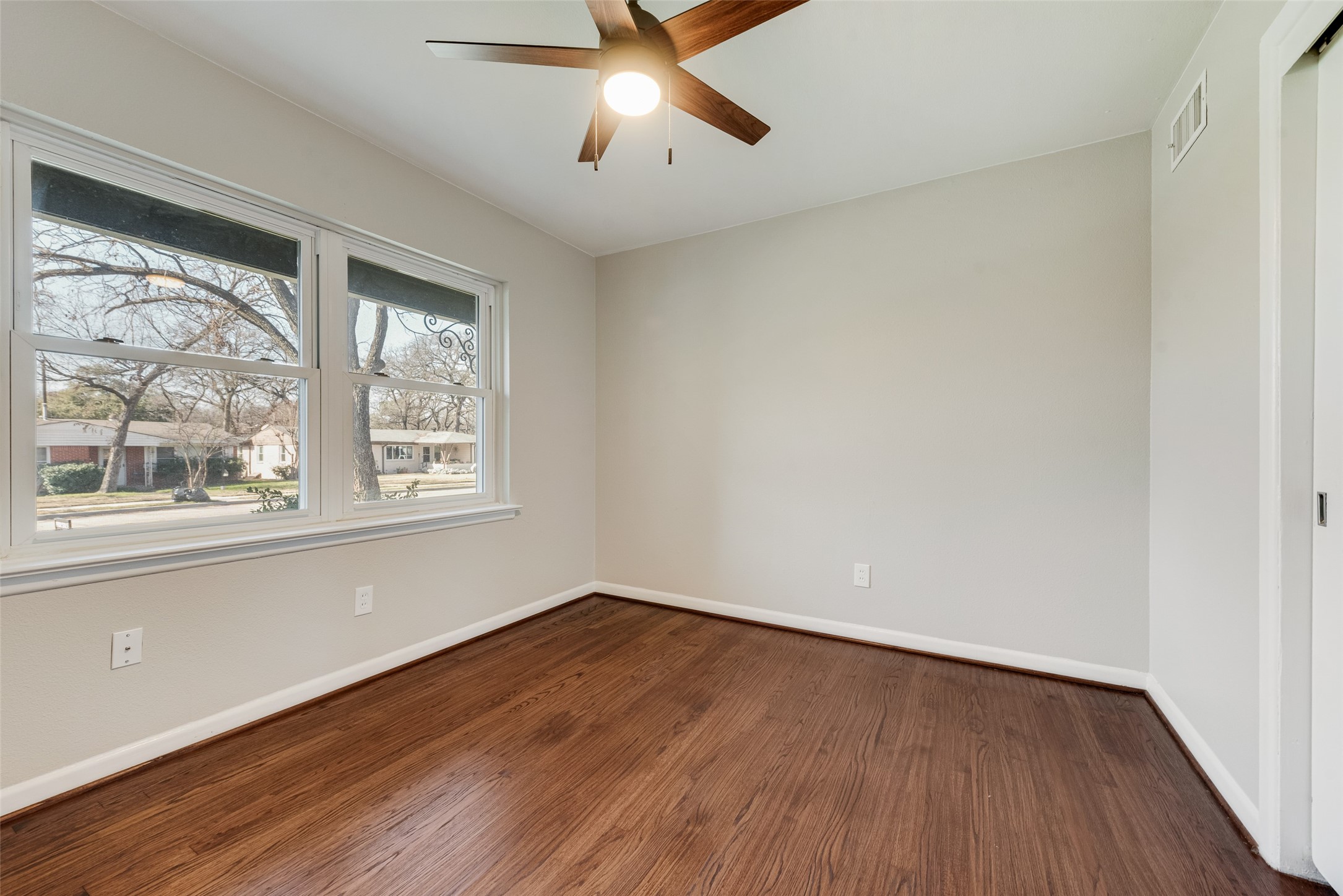 1502 Betsy Lane Irving TX 75061