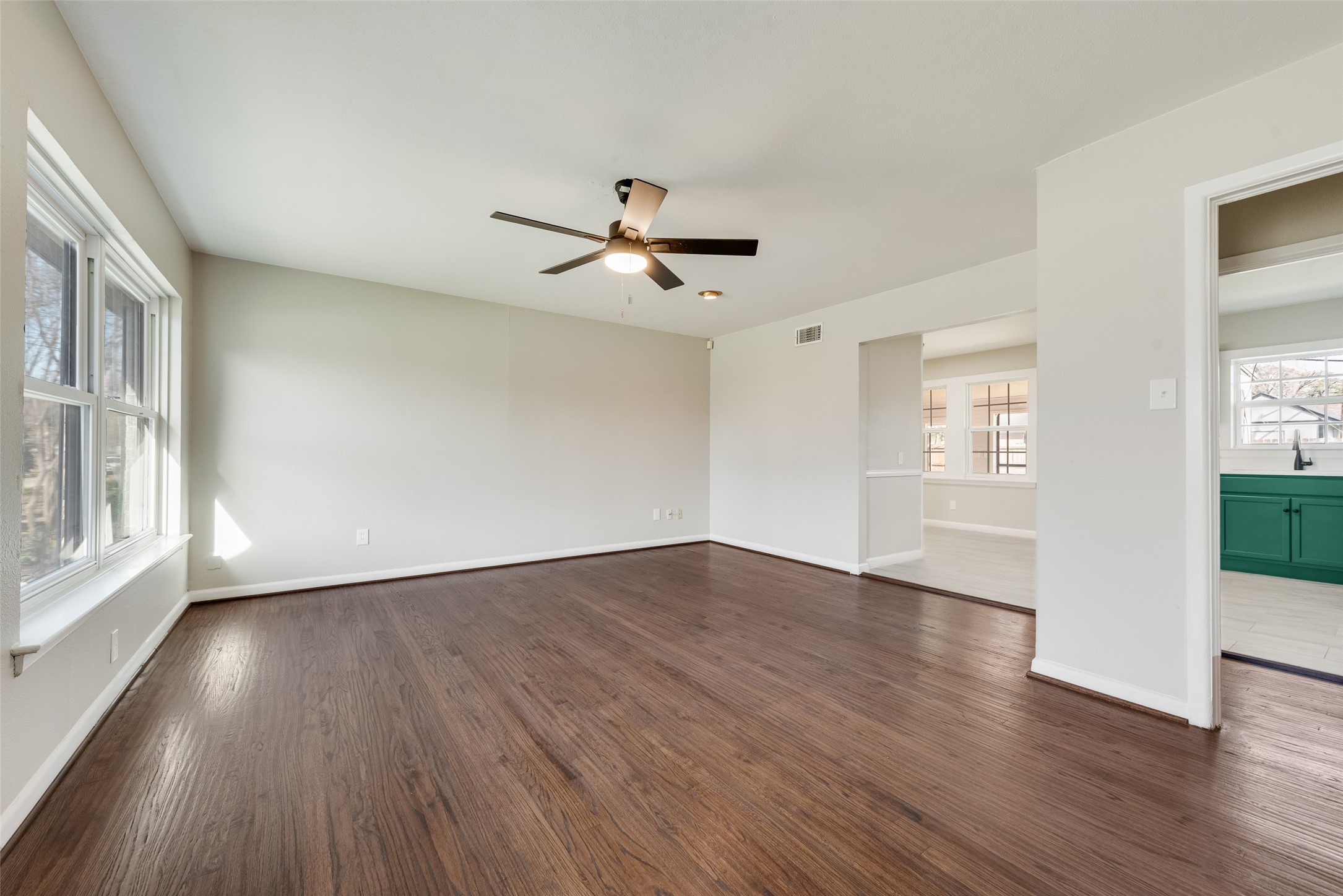 1502 Betsy Lane Irving TX 75061