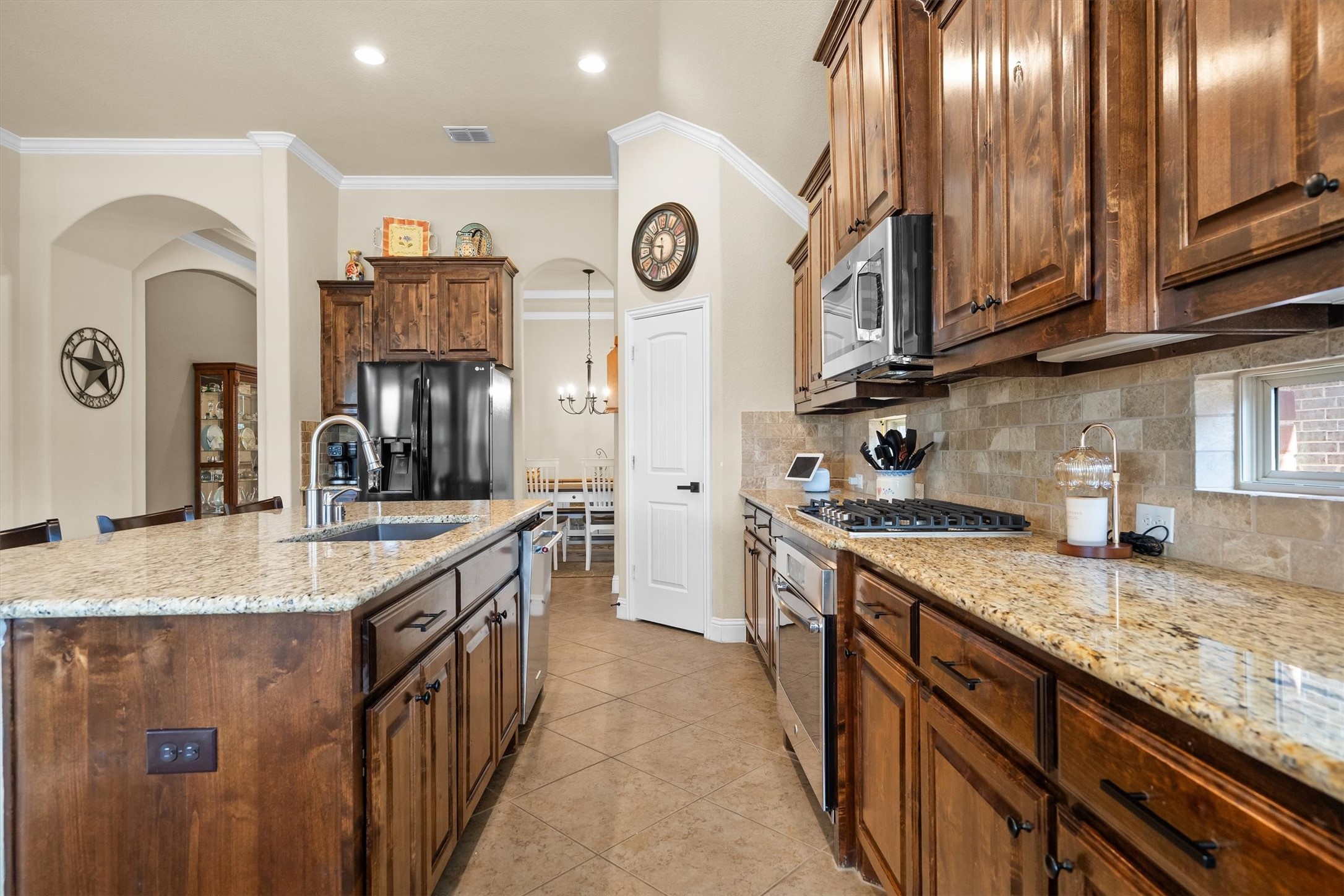 604 Satinwood Lane Euless TX 76039