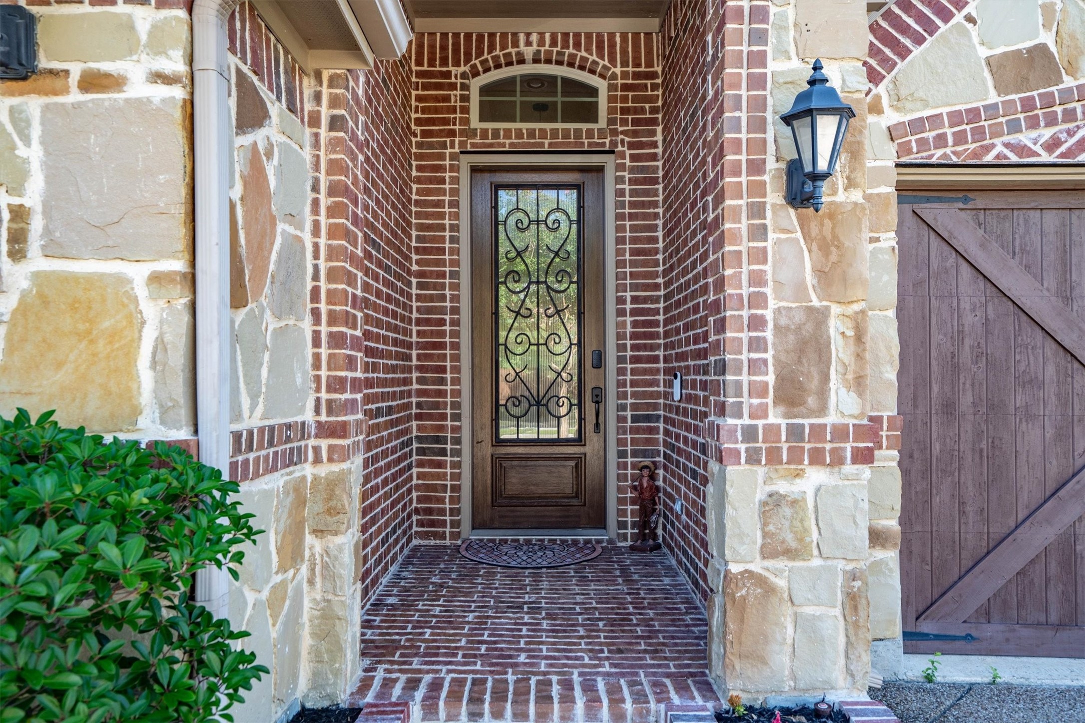 604 Satinwood Lane Euless TX 76039