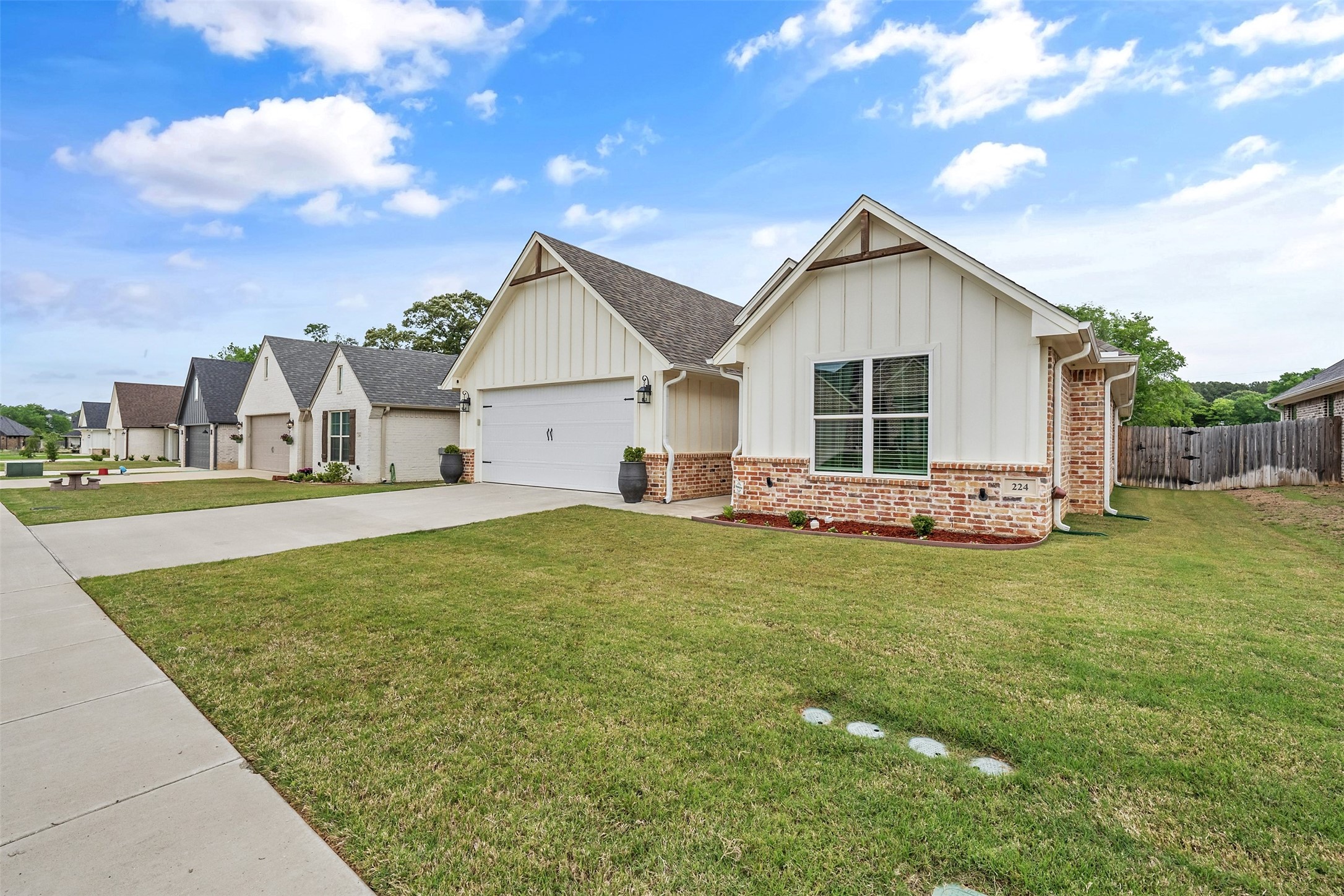 224 Kaul Bullard TX 75757