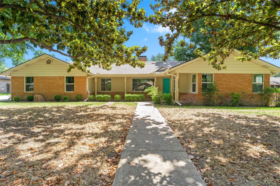 8508 Marys Creek Drive Benbrook TX 76116