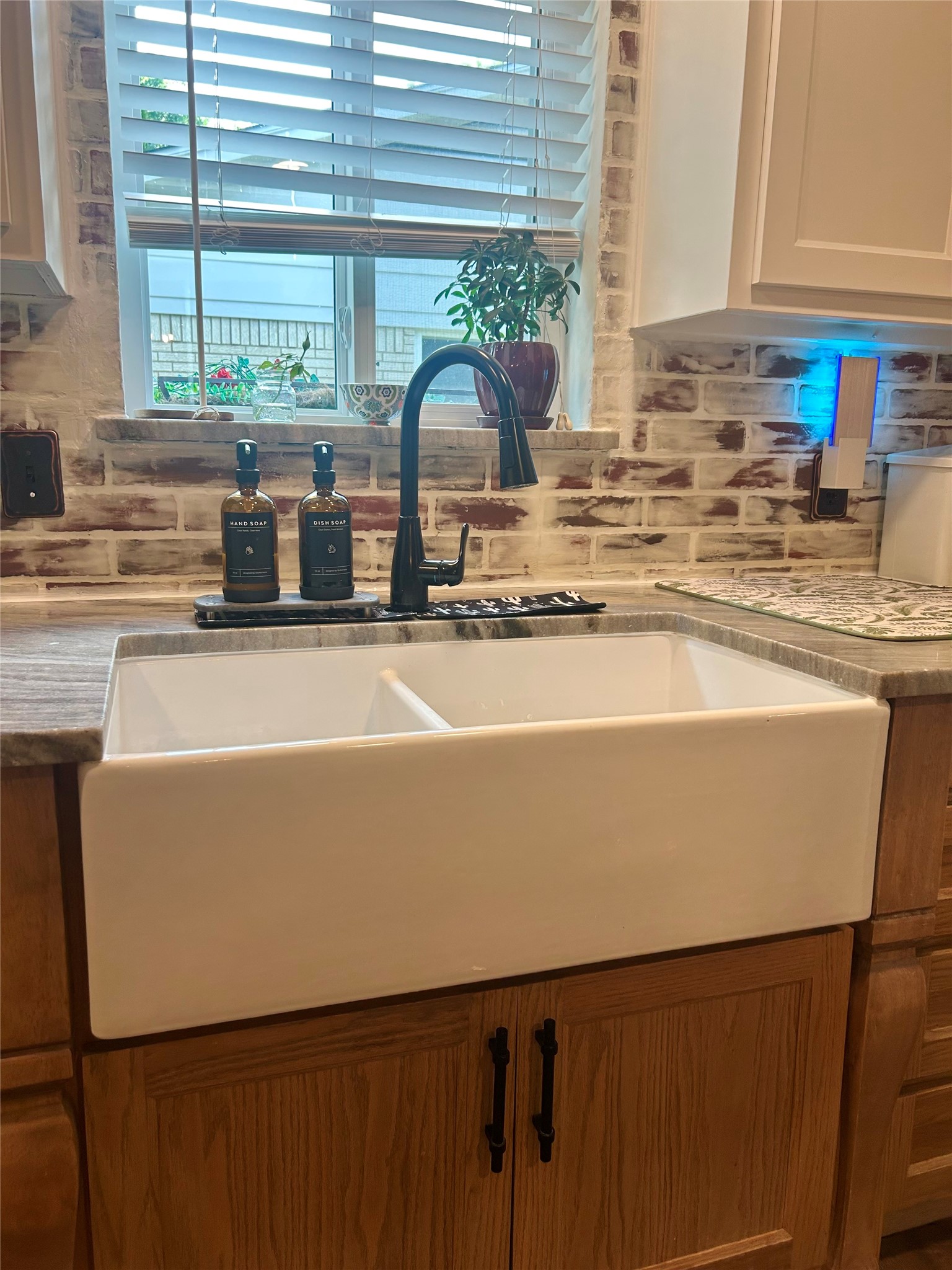 206 Vanderbilt Lane Waxahachie TX 75165
