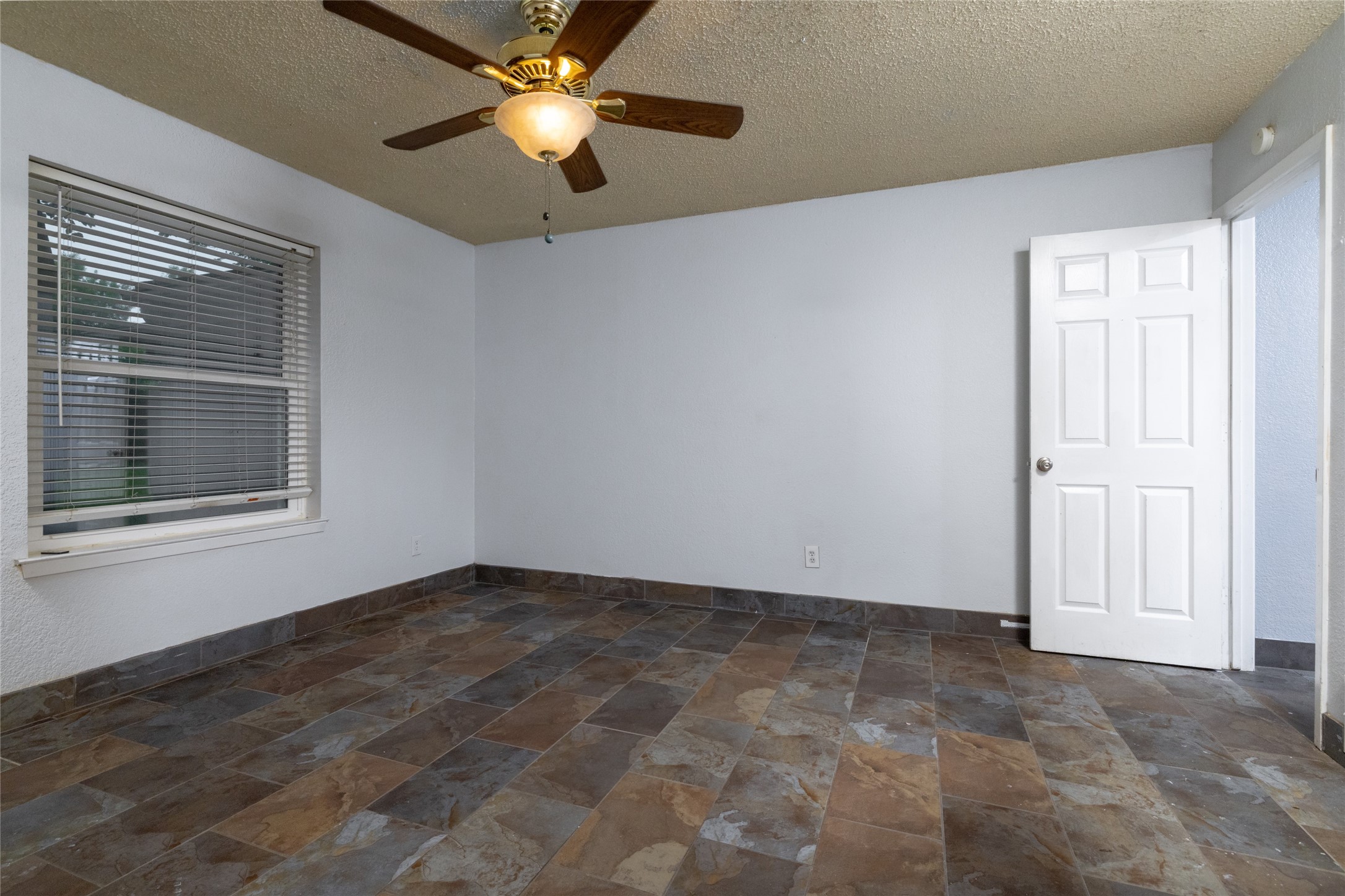 400 Indian Crest Drive Saginaw TX 76179