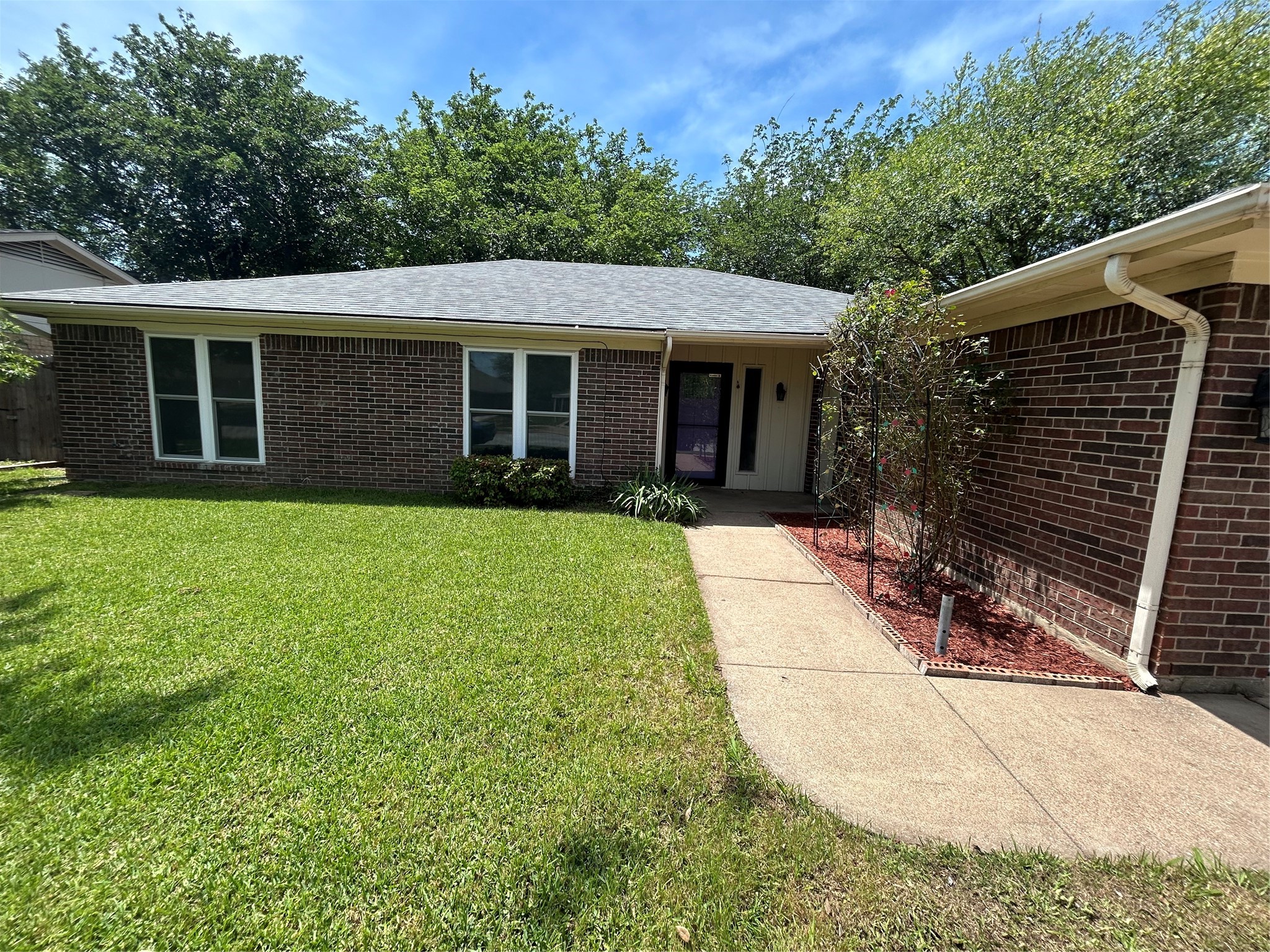 400 Indian Crest Drive Saginaw TX 76179