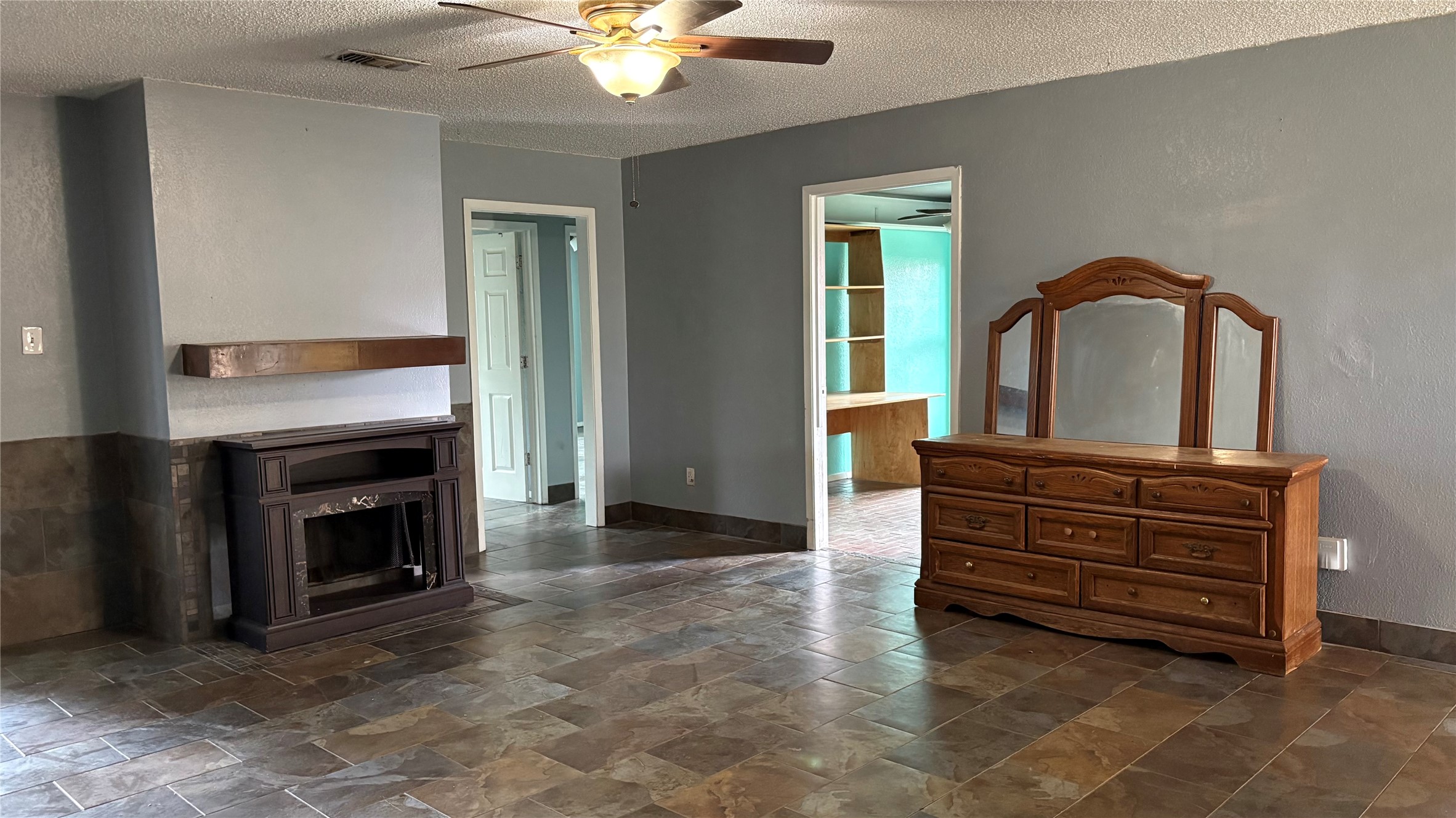 400 Indian Crest Drive Saginaw TX 76179