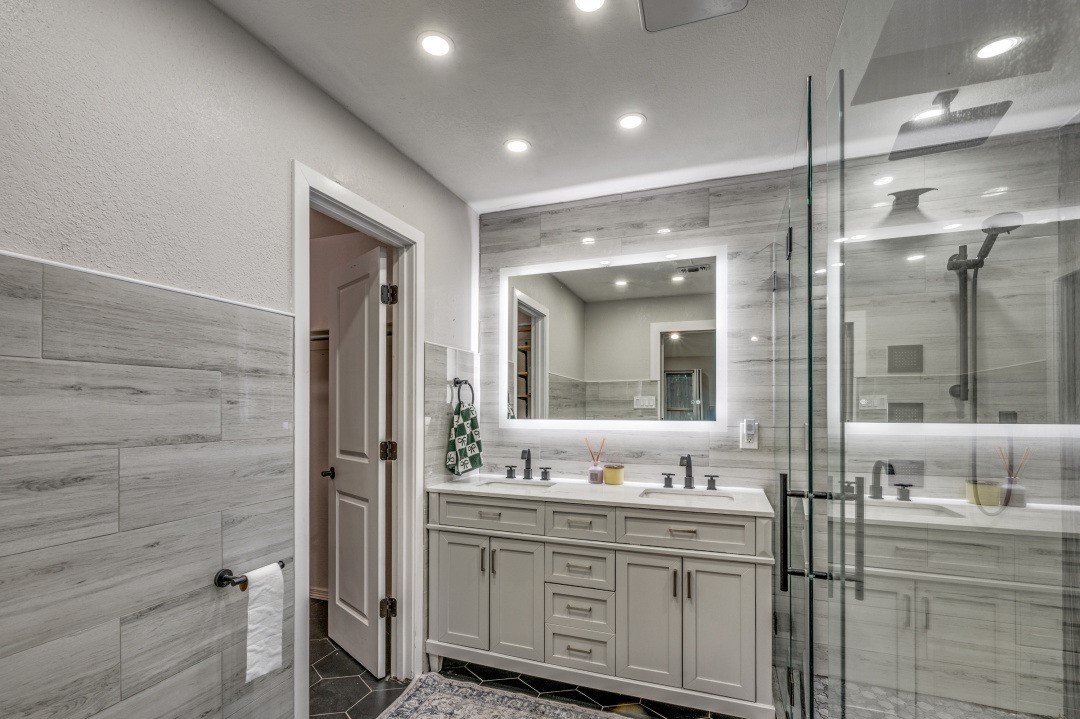 5005 Bradley Lane Arlington TX 76017