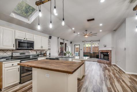5005 Bradley Lane Arlington TX 76017