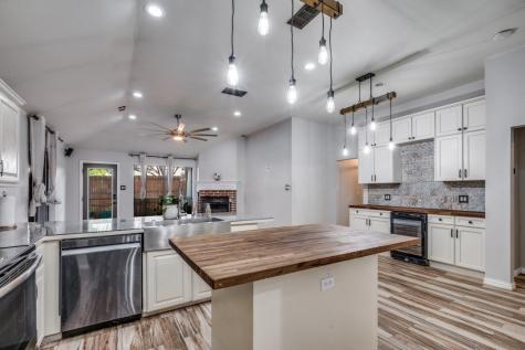 5005 Bradley Lane Arlington TX 76017