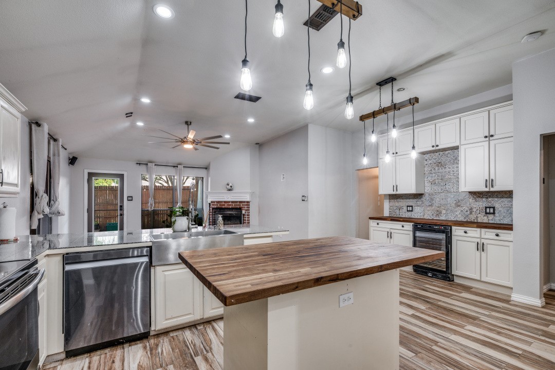 5005 Bradley Lane Arlington TX 76017