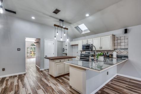 5005 Bradley Lane Arlington TX 76017