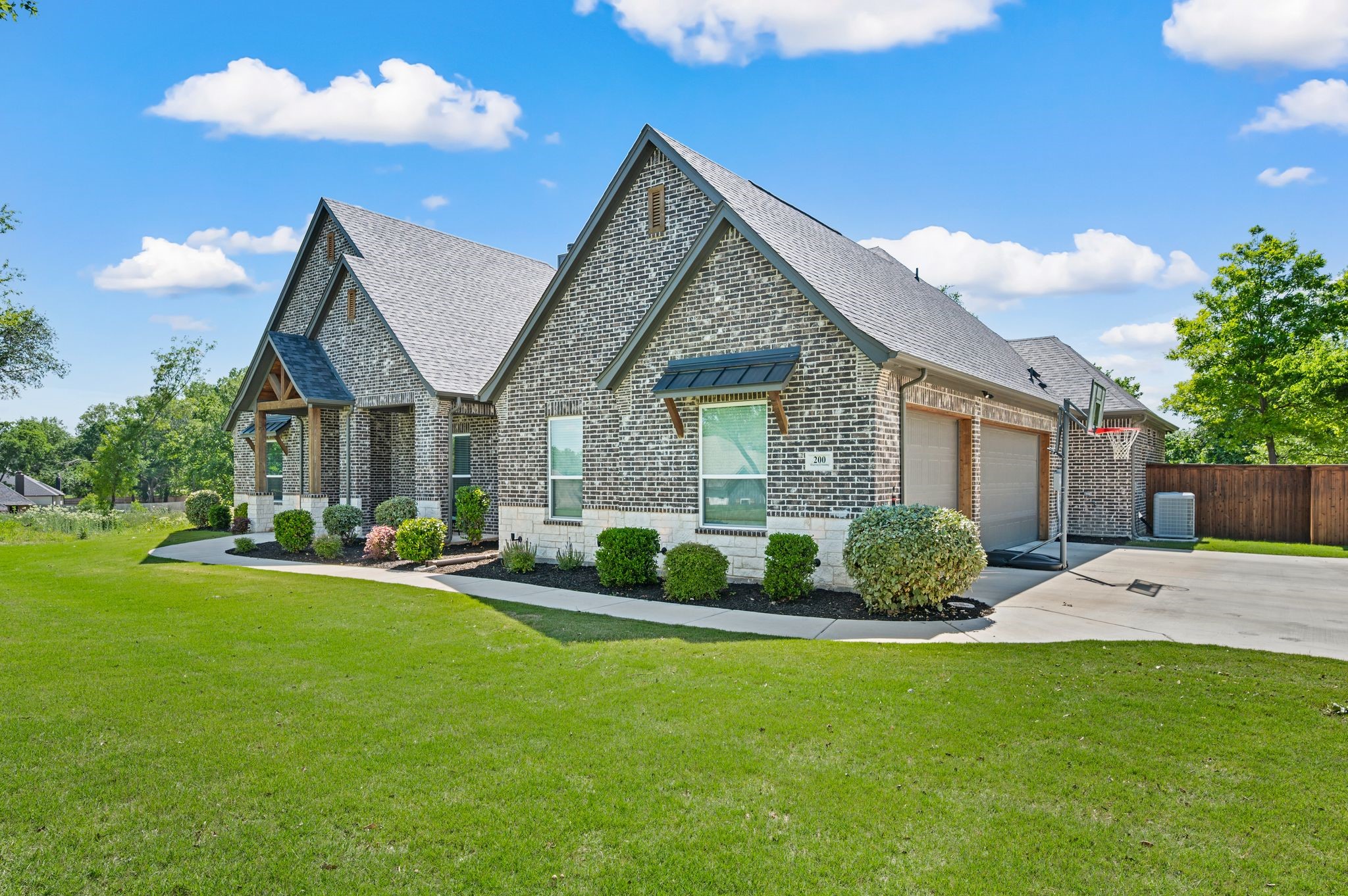 200 Clayton Crossing Springtown TX 76082