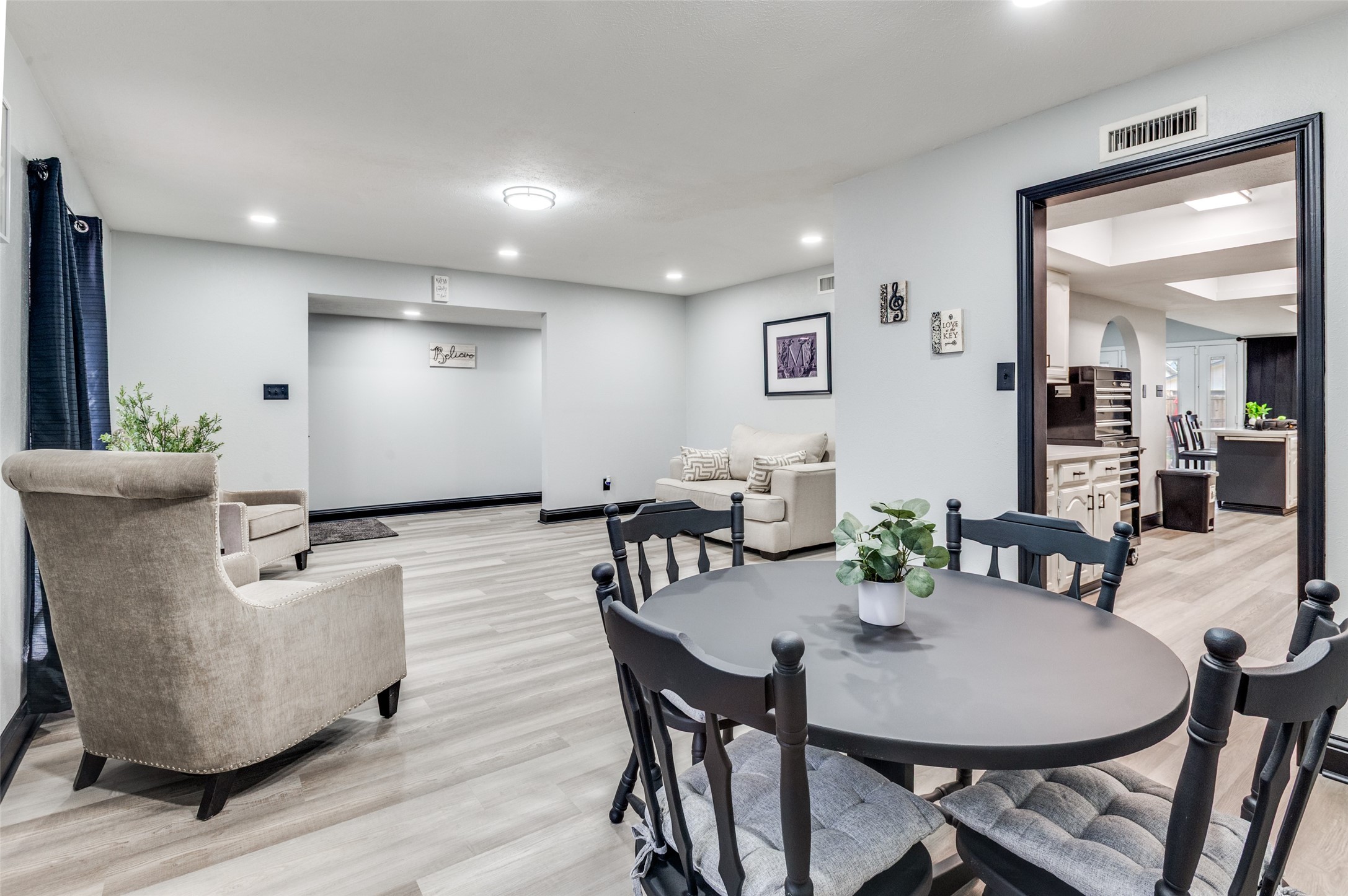 2034 Lewis Trail Grand Prairie TX 75052