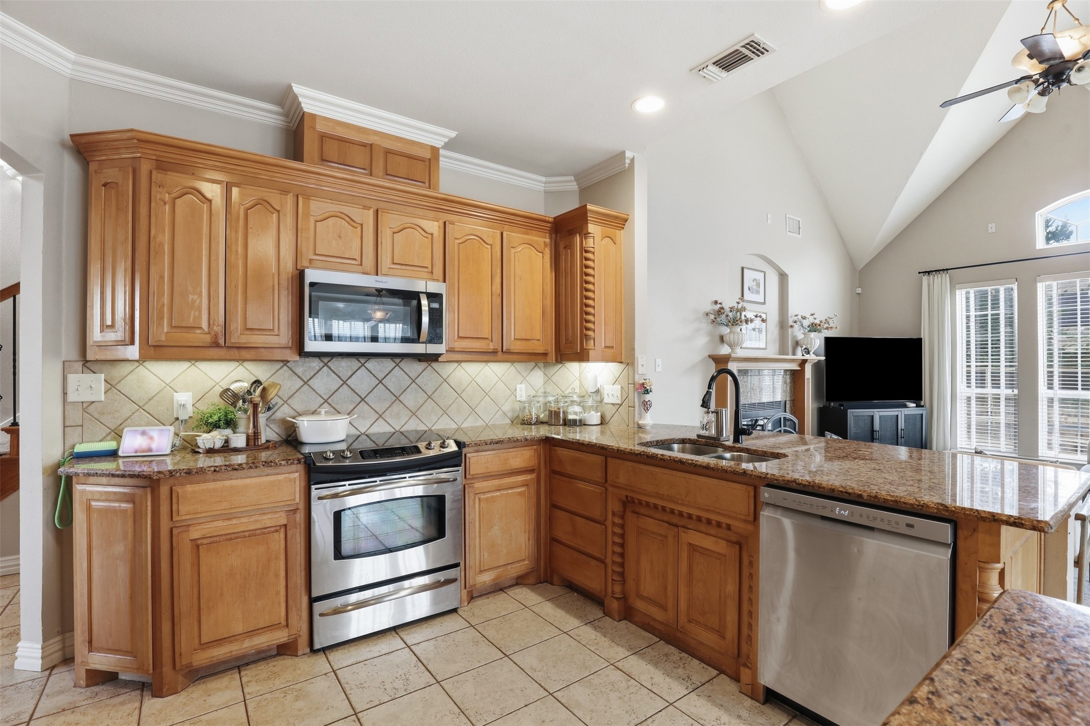 109 Palomino Shady Shores TX 76208