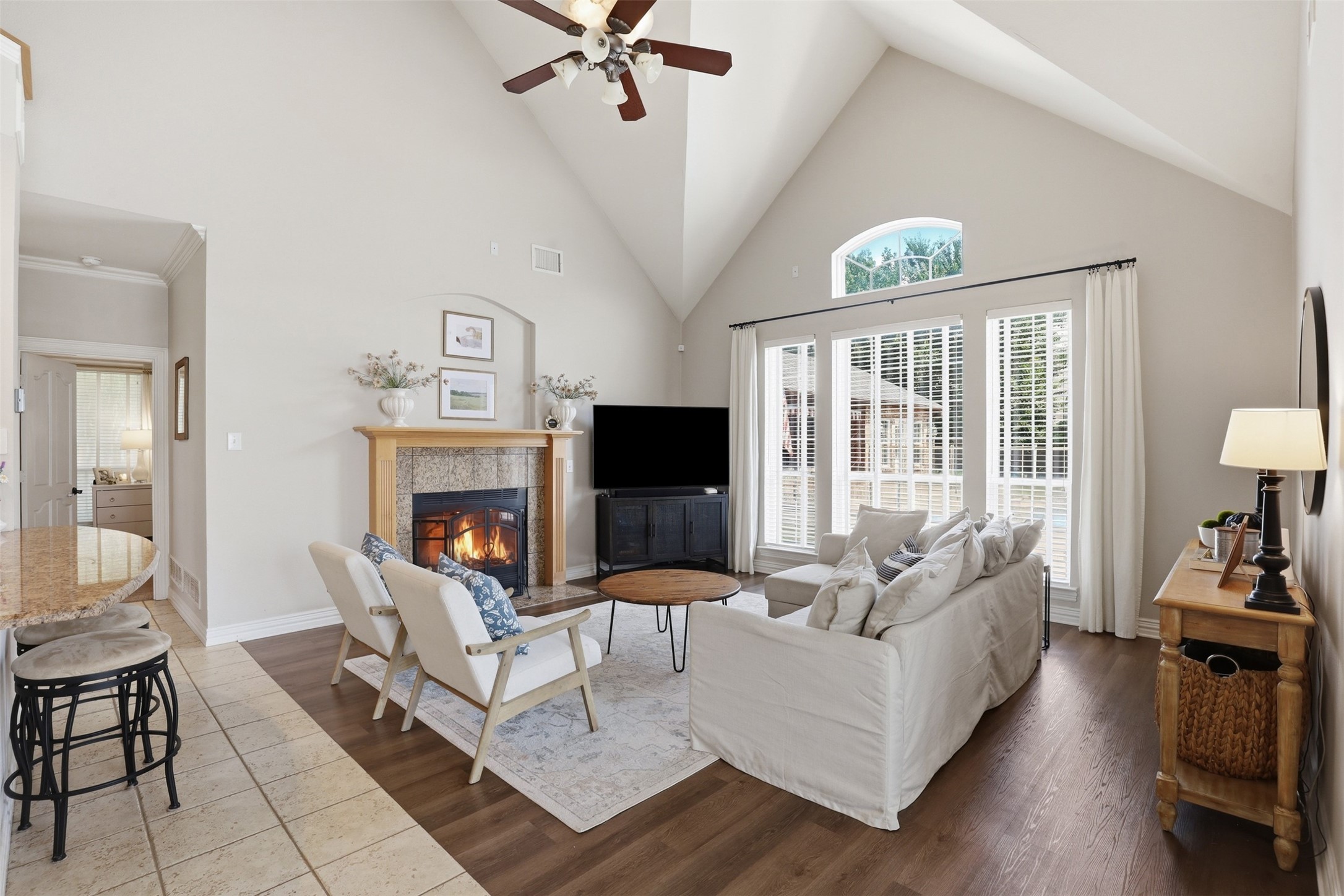 109 Palomino Shady Shores TX 76208