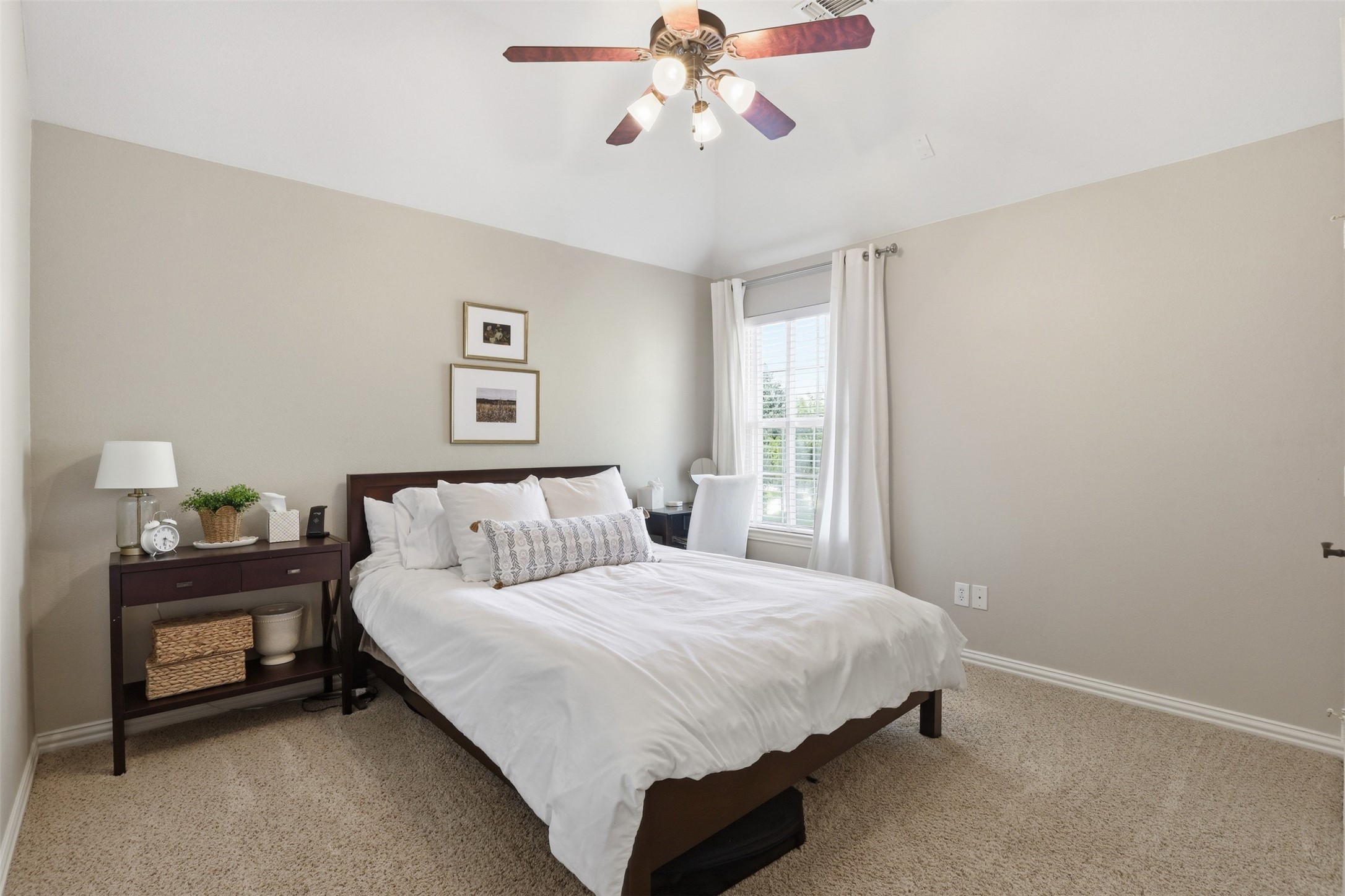 109 Palomino Shady Shores TX 76208