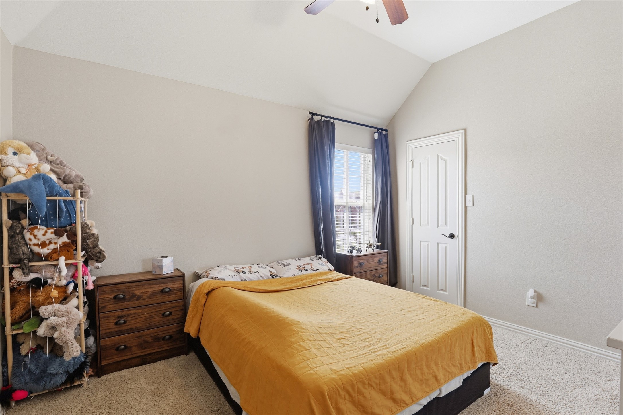 109 Palomino Shady Shores TX 76208