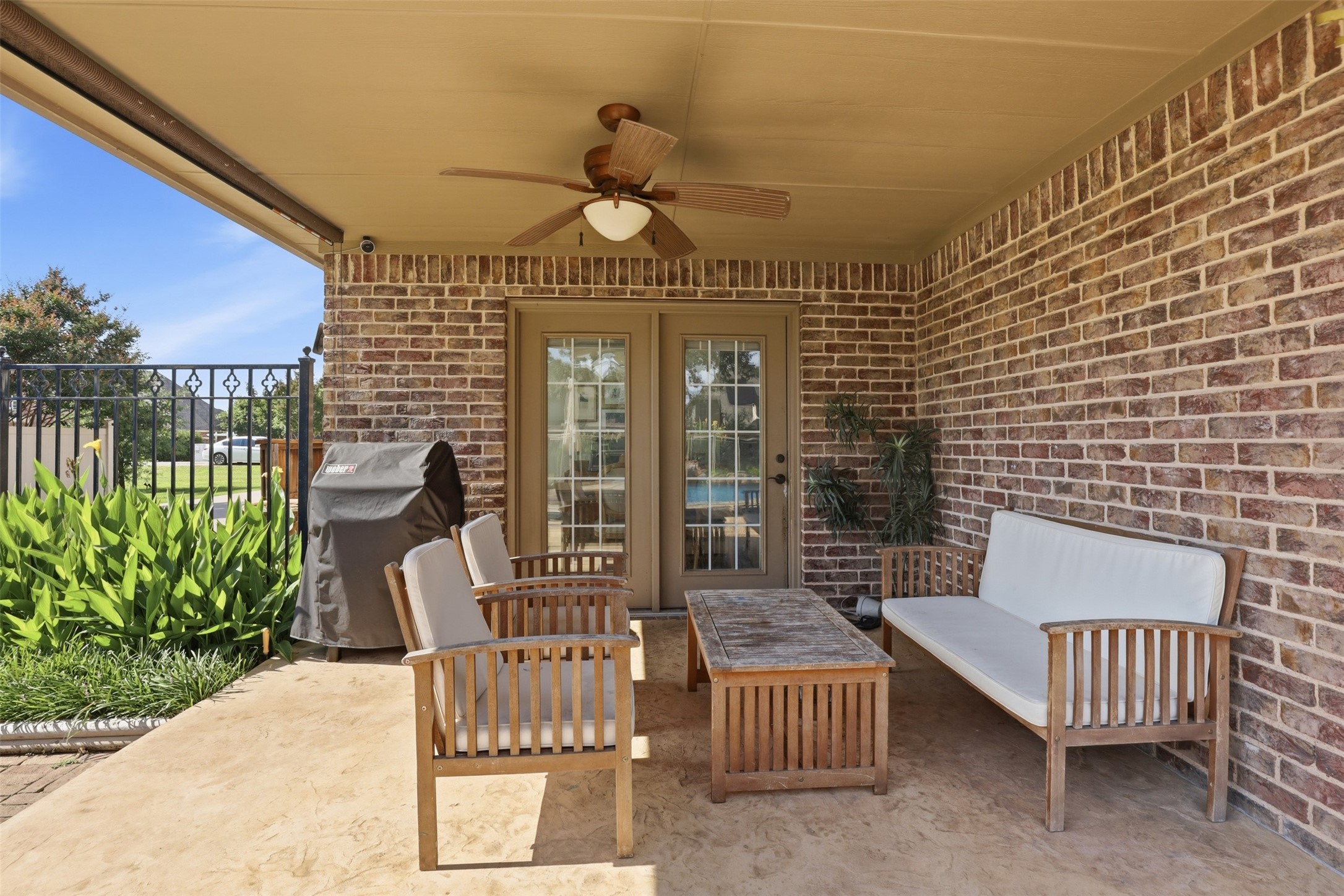 109 Palomino Shady Shores TX 76208