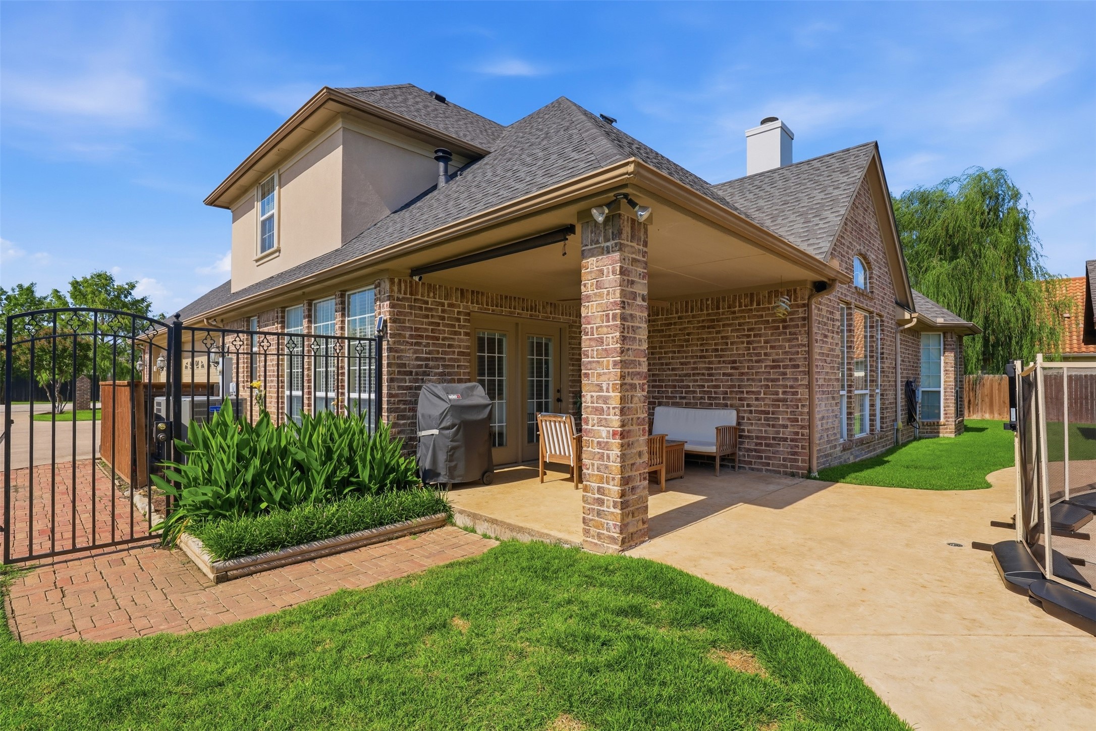 109 Palomino Shady Shores TX 76208