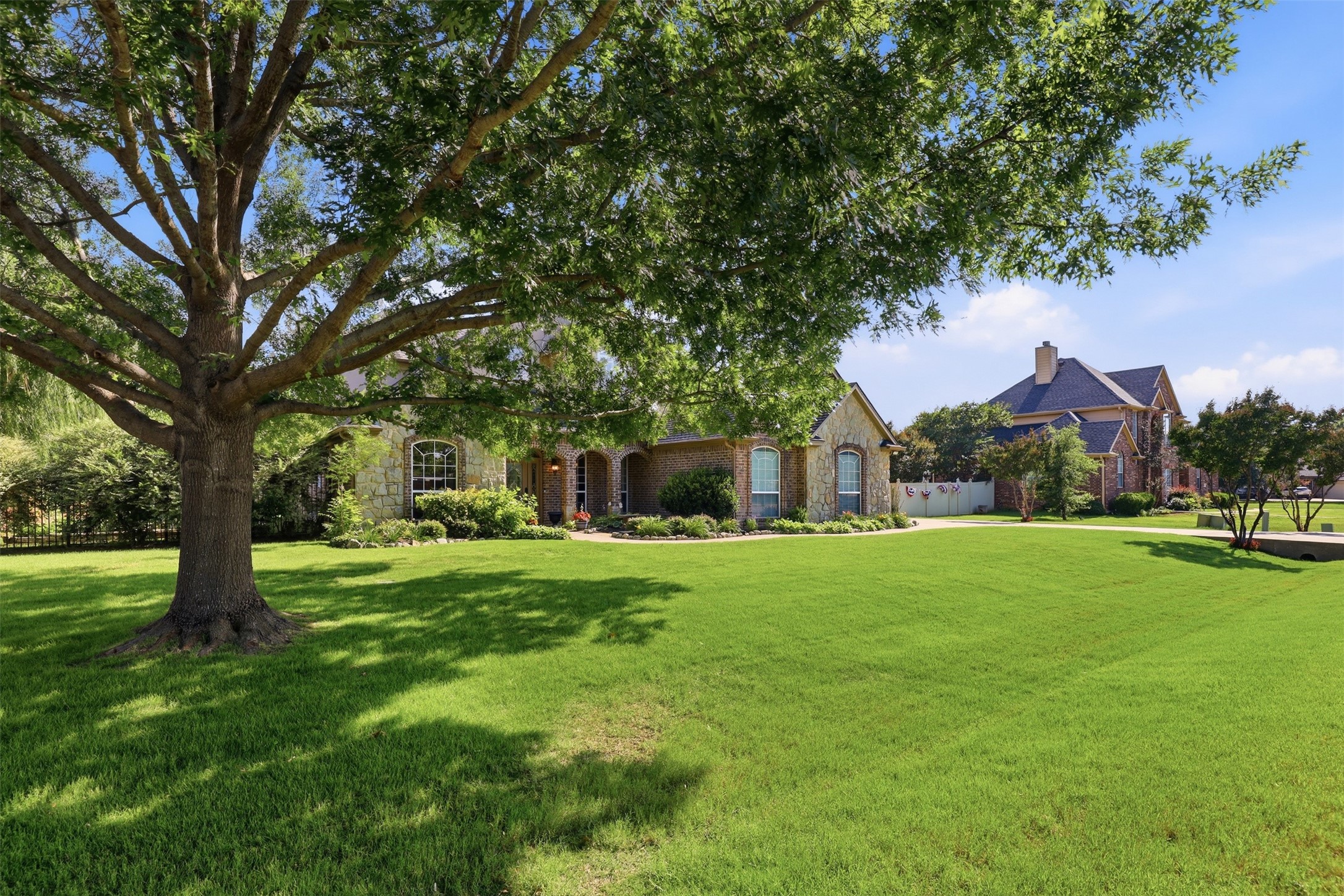 109 Palomino Shady Shores TX 76208