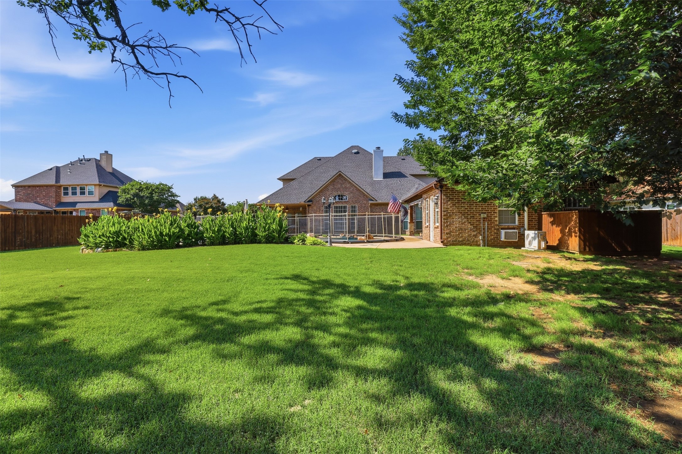 109 Palomino Shady Shores TX 76208