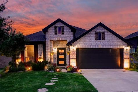 8613 Sagewood Street Aubrey TX 76227