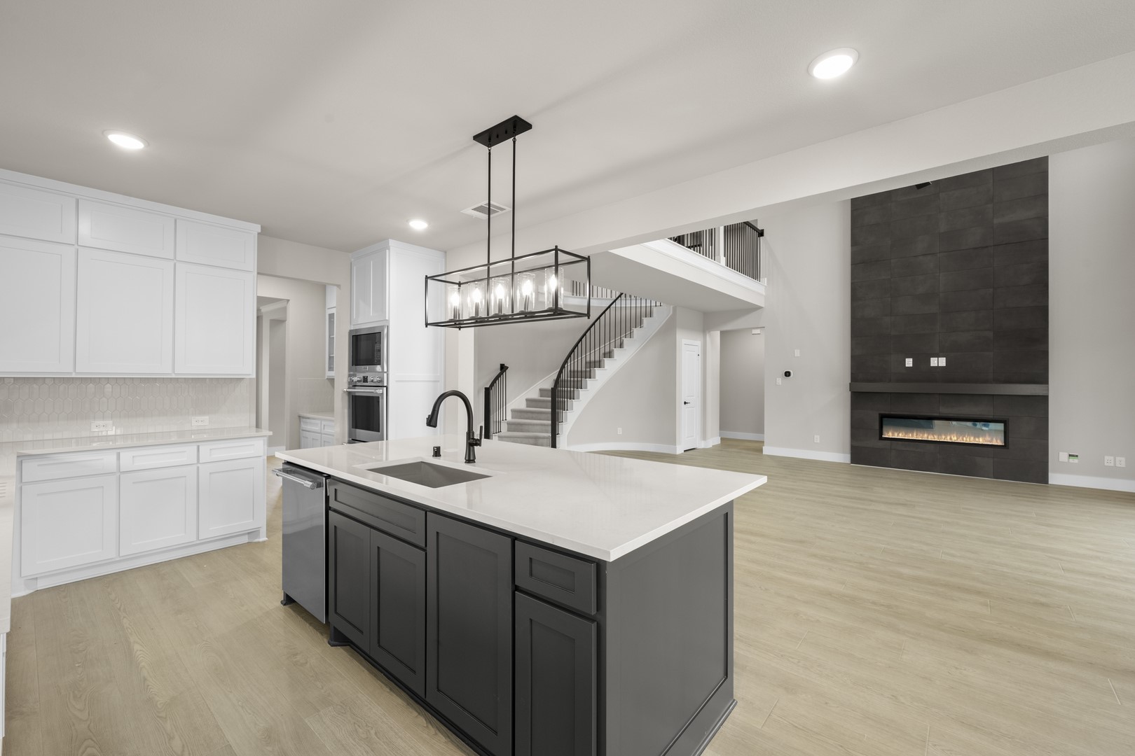 1822 Whisperwood Midlothian TX 76065