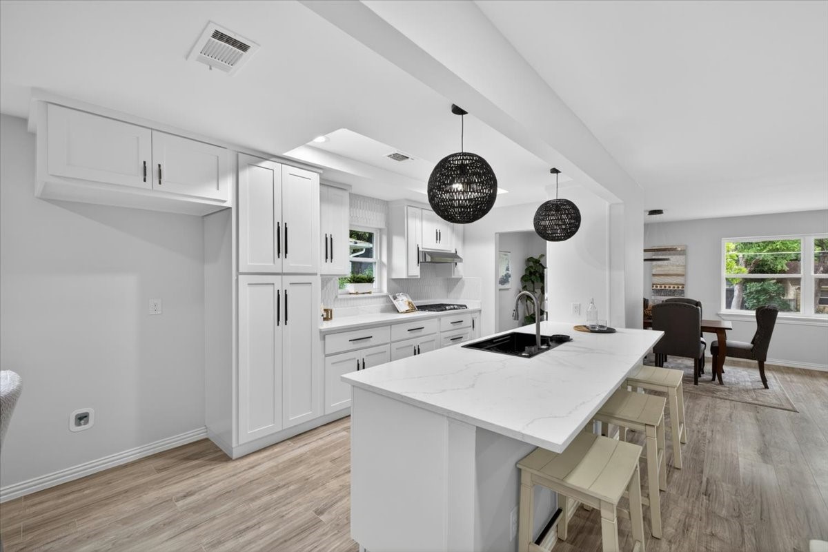 3330 Sharpview Lane Dallas TX 75228