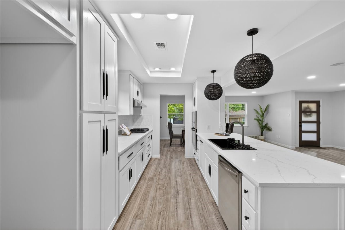 3330 Sharpview Lane Dallas TX 75228