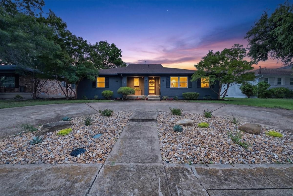 3330 Sharpview Lane Dallas TX 75228
