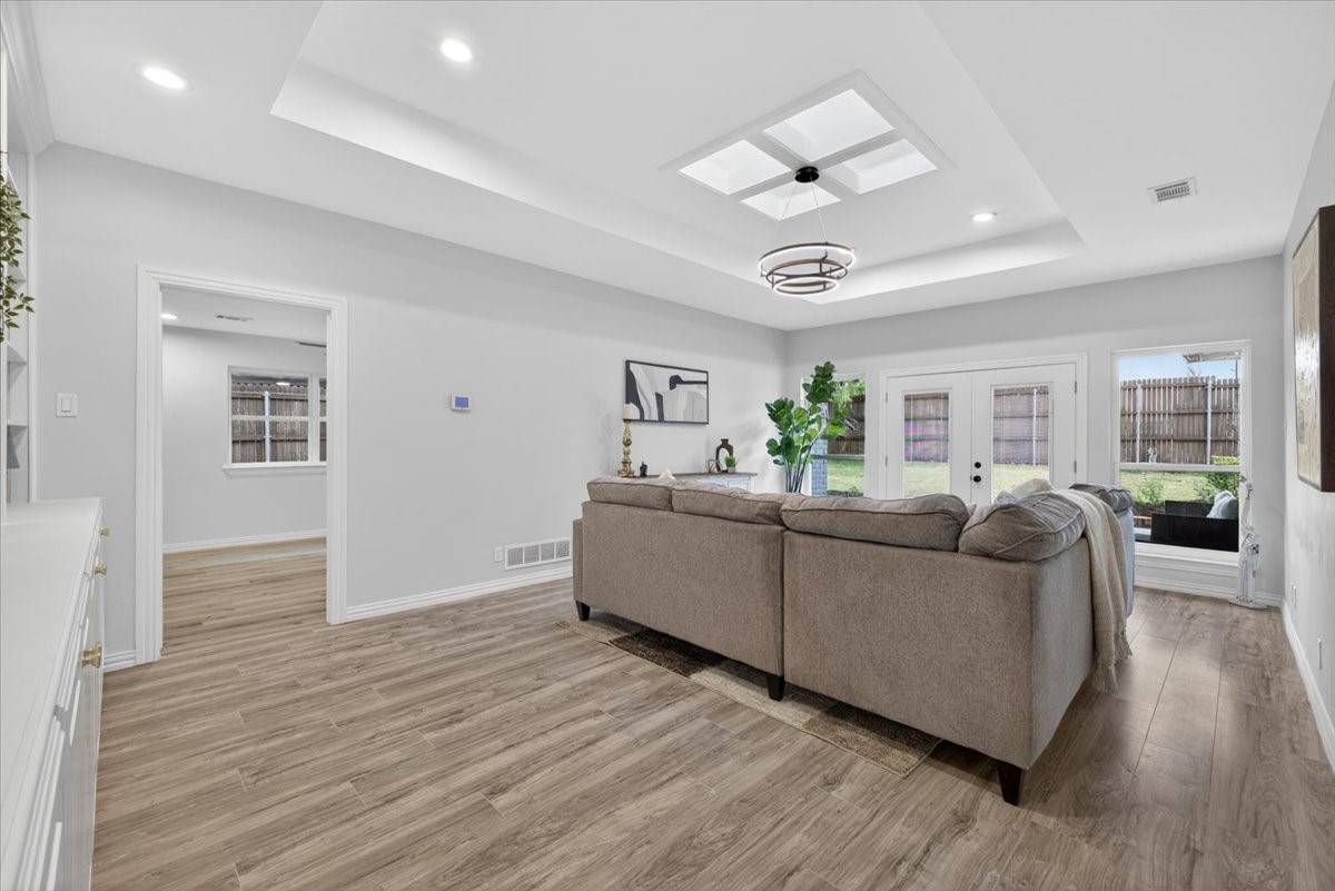 3330 Sharpview Lane Dallas TX 75228
